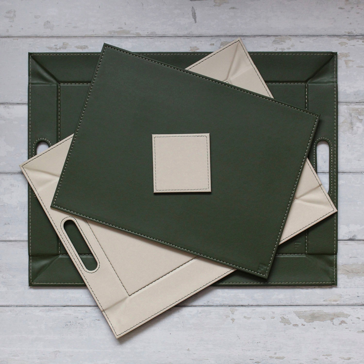freeform Tablett »DUO, 2-farbiges Wendetablett, Tablett und Tisch-Set in einem, wendbar«, (1 tlg.), mit Doppelfunktion, pflegeleicht und kann platzsparend verstaut werden