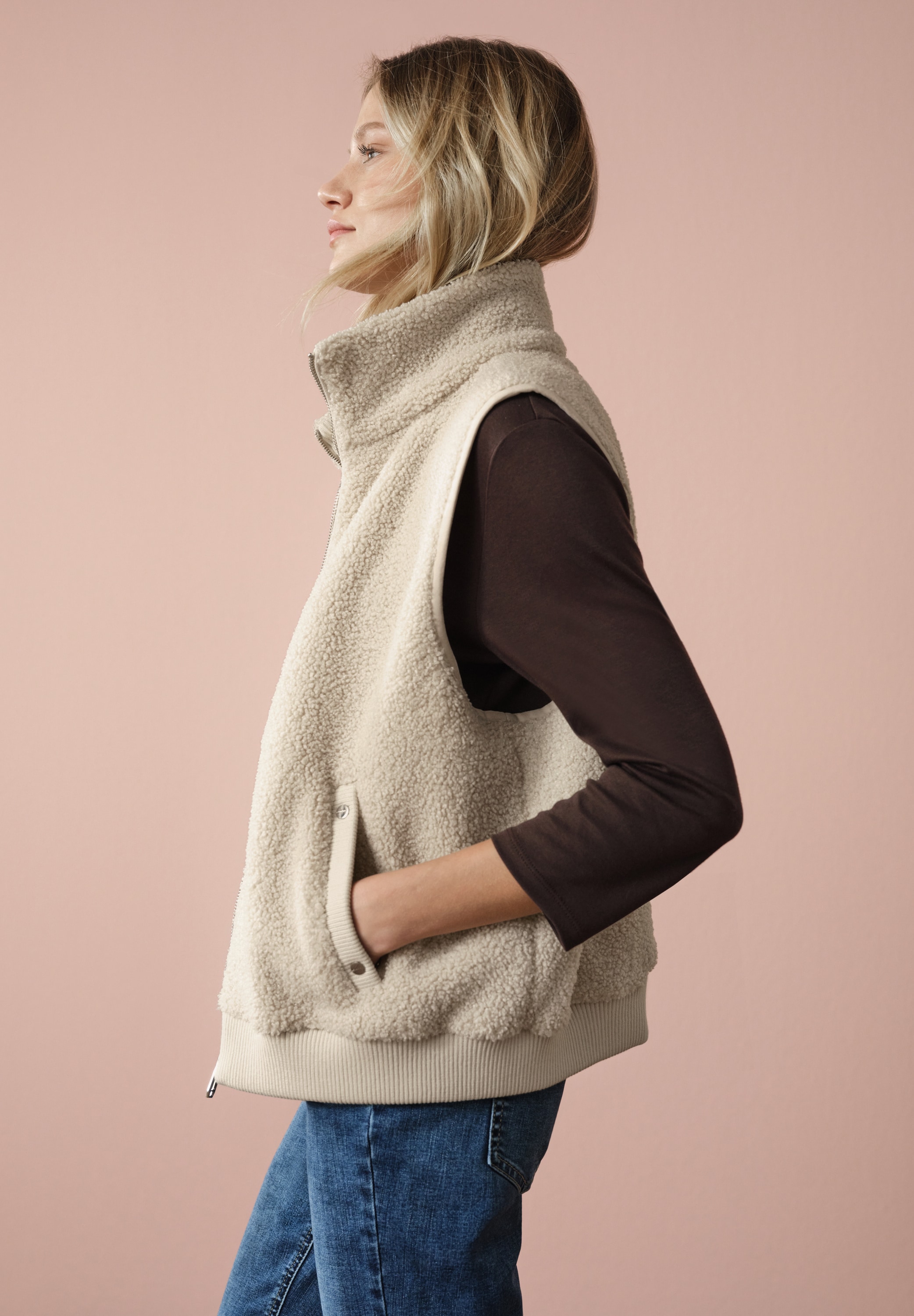 STREET ONE Fellweste, Teddy Weste mit Strickdetail