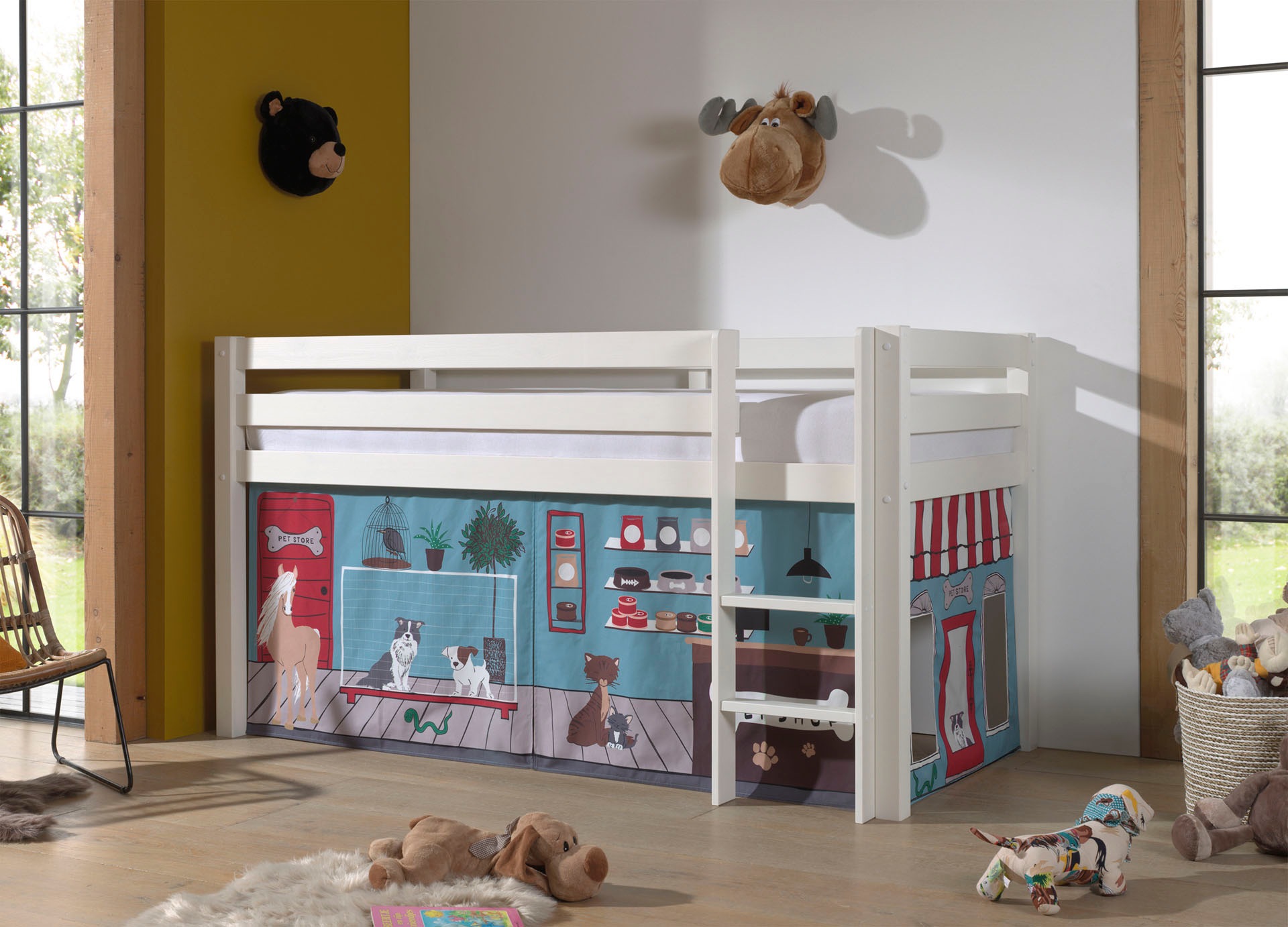 Vipack Spielbett »Pino, Kiefer massiv, mit Rolllattenrost u. Textil-Set, Made in Europe«, (B/H/T ca. 210x114x106cm, mit Leiter und Absturzschutz), verschiedene Textil Dessins, 3 Gestellfarben zur Wahl