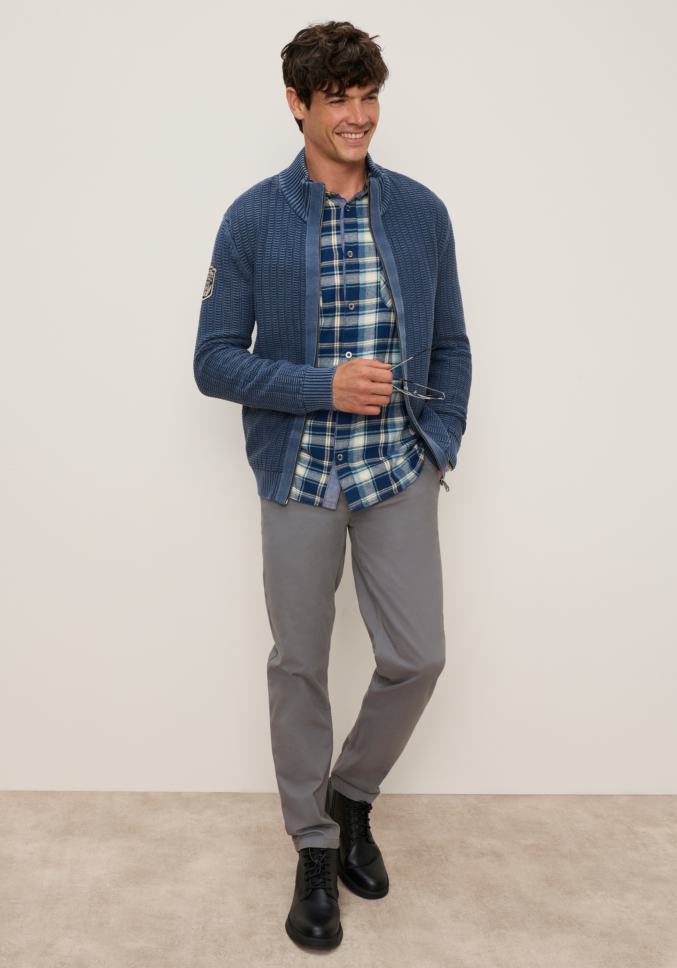 Man's World Strickjacke »Neue Kollektion! Highlight washed Strickstruktur« Regular Fit, Strukturmuster, mit Stehkragen, mit Reißverschluss