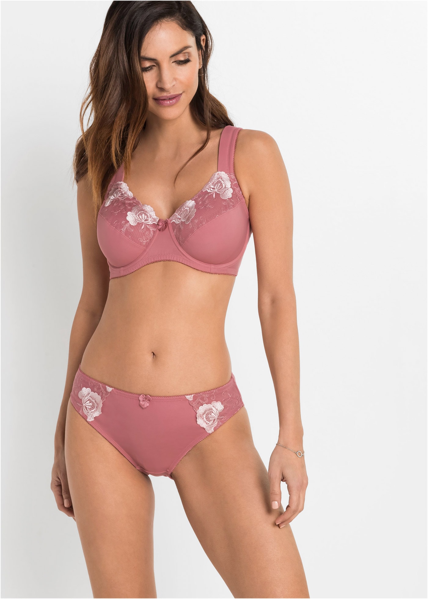 bonprix Slip Packung, 2 Stk. klassischer Stil, bequeme Passform, aus Polyamid und Elasthan