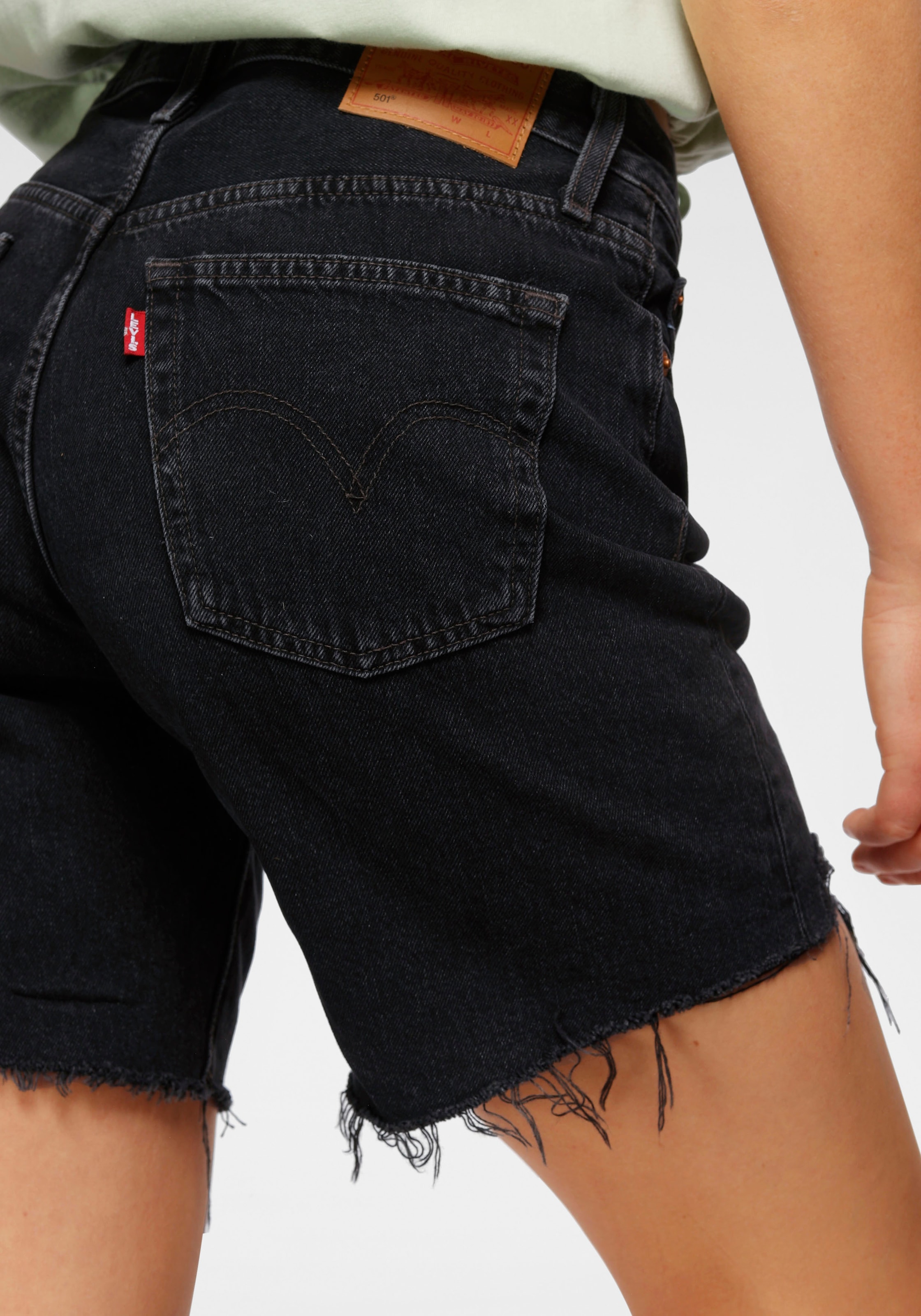 Levi's® Bermudas »501 MID THIGH SHORT«, Sommerhose mit Fransen am Saum