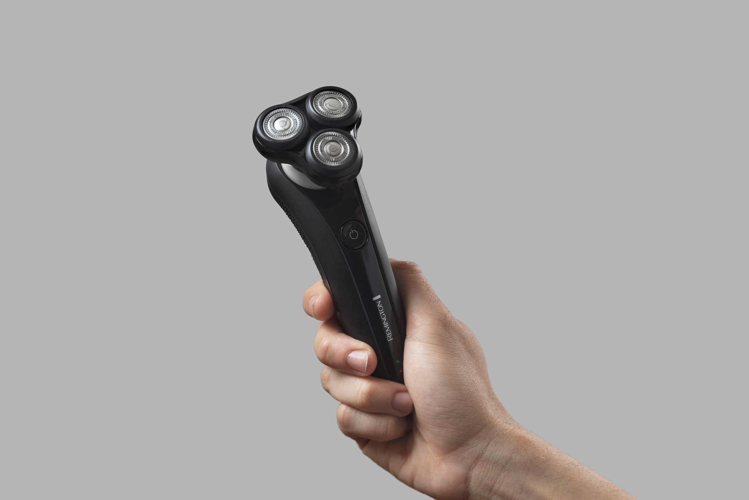 Remington Elektrorasierer »Rotationsrasierer Limitless X5 XR1750«, 1 St. Aufsätze, Nass-&Trockenrasur, 360° PivotBall Drehgelenk, akkubetrieben (50 min.)