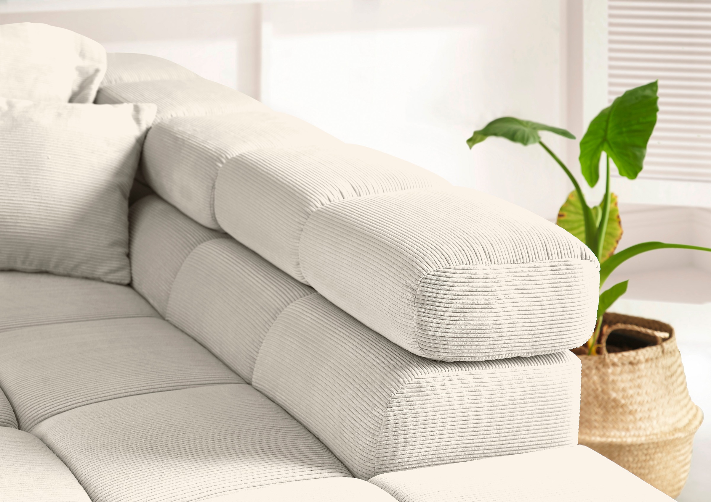 INOSIGN Ecksofa »Ancona incl. Kopfteilverstellung, OTTOs Choice, Breite 319cm, L-Form«, wahlweise motorische Sitztiefenverstellung, auch in Cord + Easy Care