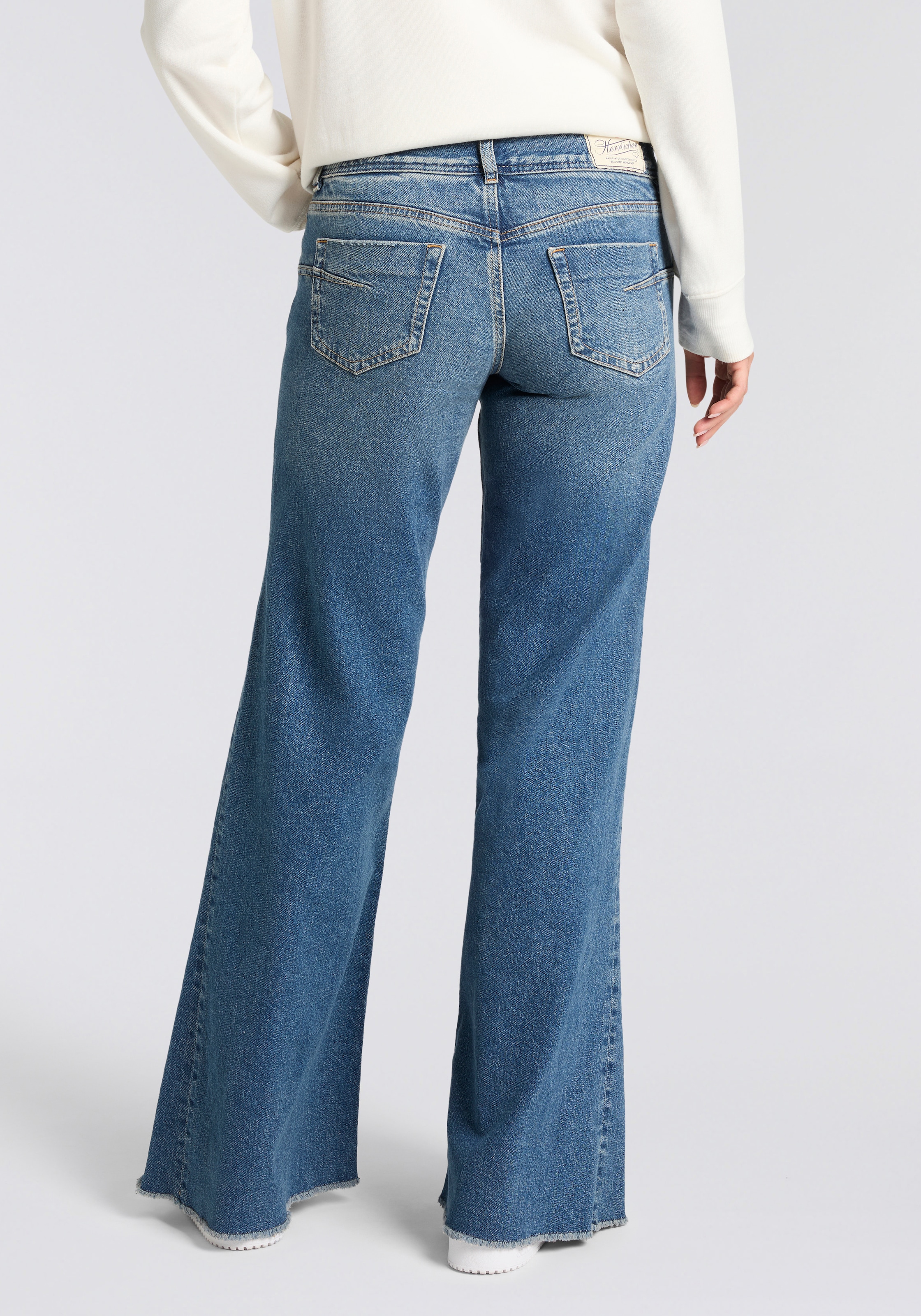 Herrlicher 5-Pocket-Jeans »Edna Kama Denim« Flared Fit, extra Weite