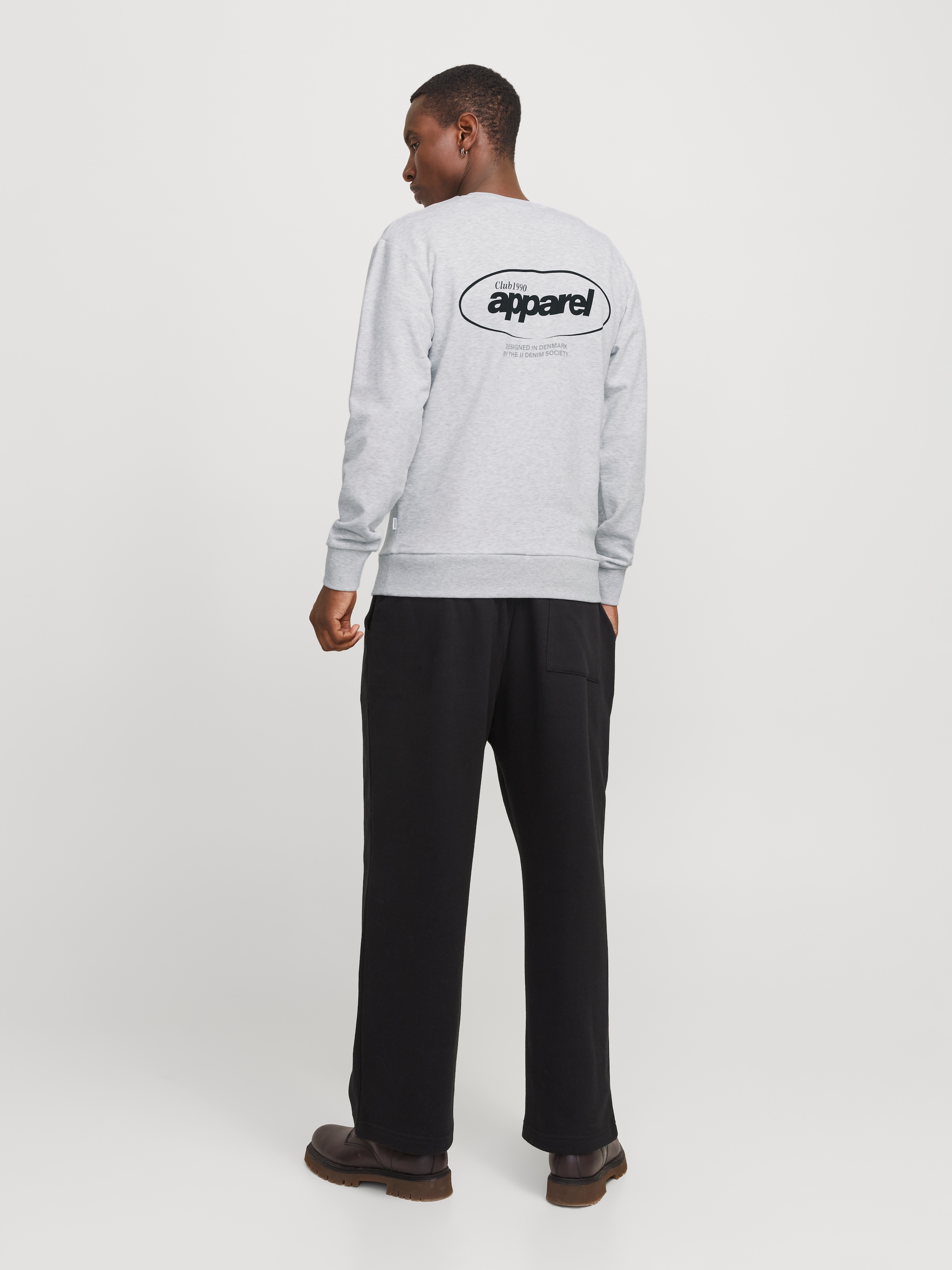 Jack & Jones Sweatshirt »JJEBRADLEY GRAPHIC SWEAT CREW NOOS«, mit Front und Back Print