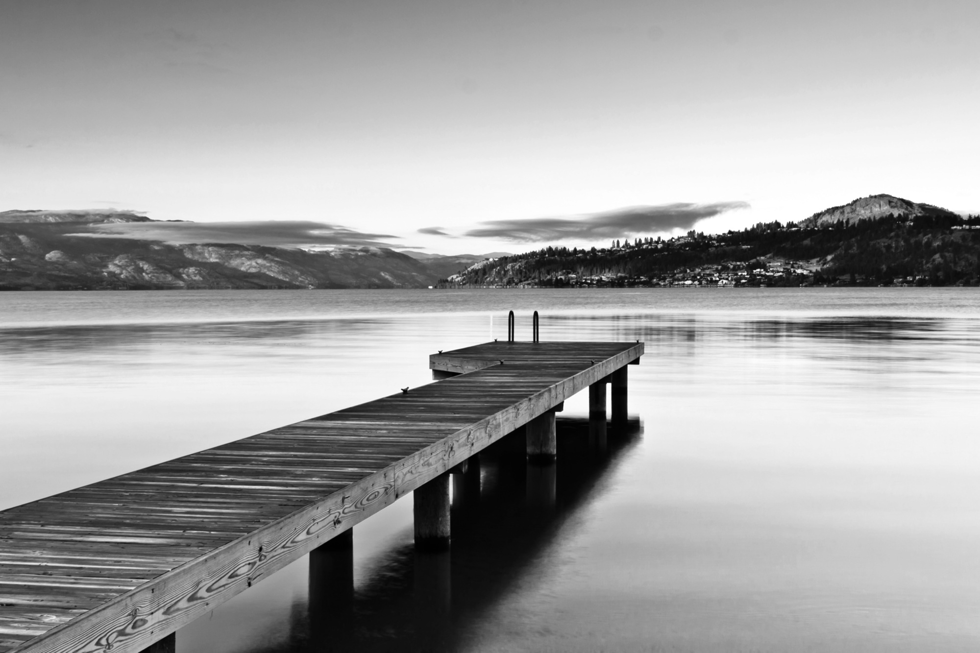 queence Leinwandbild »Der Steg«, Steg-Seebilder-Seelandschaft-Kunst-Modern, günstig online kaufen
