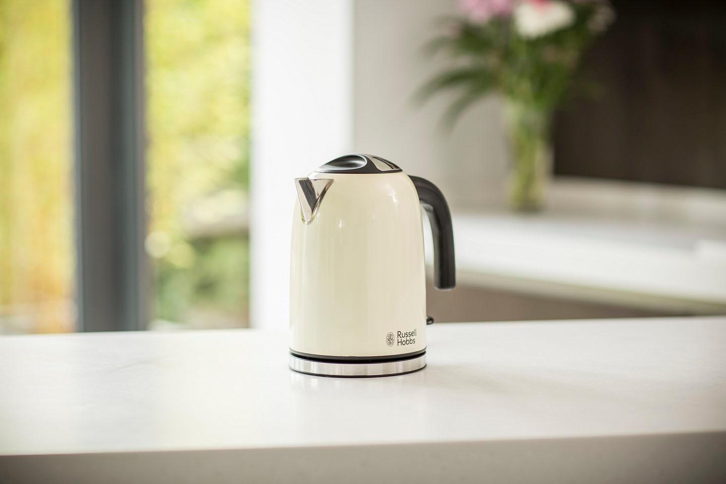 RUSSELL HOBBS Wasserkocher »Colours Plus+ Cream 24994-70«, 1 l, 2400 W, Edelstahl, Schnellkochfunktion, Perfect-pour-Ausgustülle, Kalkfilter