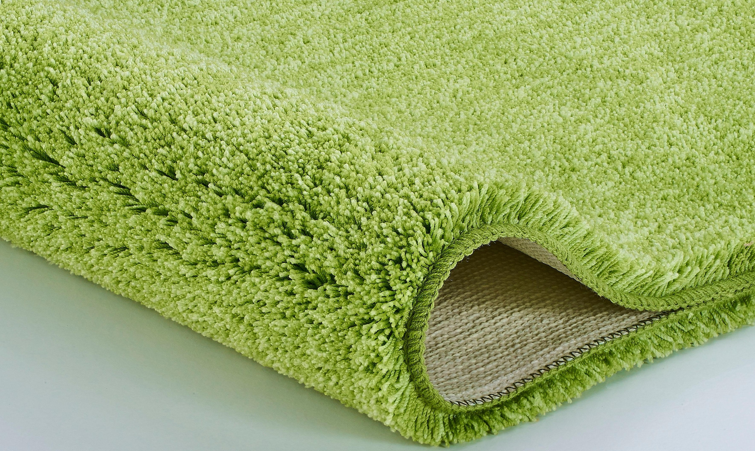 Kleine Wolke Badematte »Seattle«, rutschhemmend beschichtet, fußbodenheizungsgeeignet, Badteppich, Uni Farben mit Melange Effekt, besonders weich, waschbar