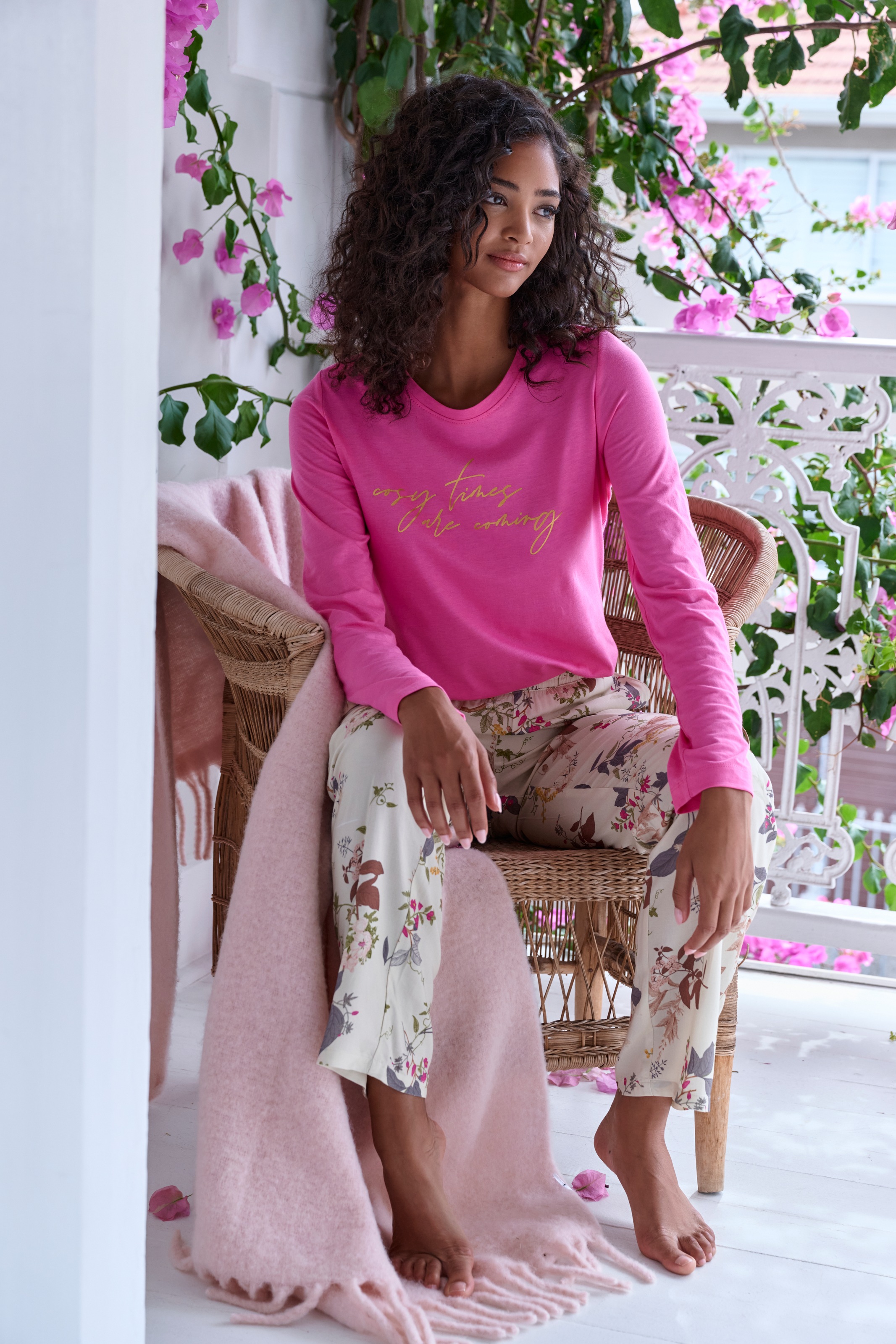 LASCANA Pyjamaoberteil, mit Folienprint