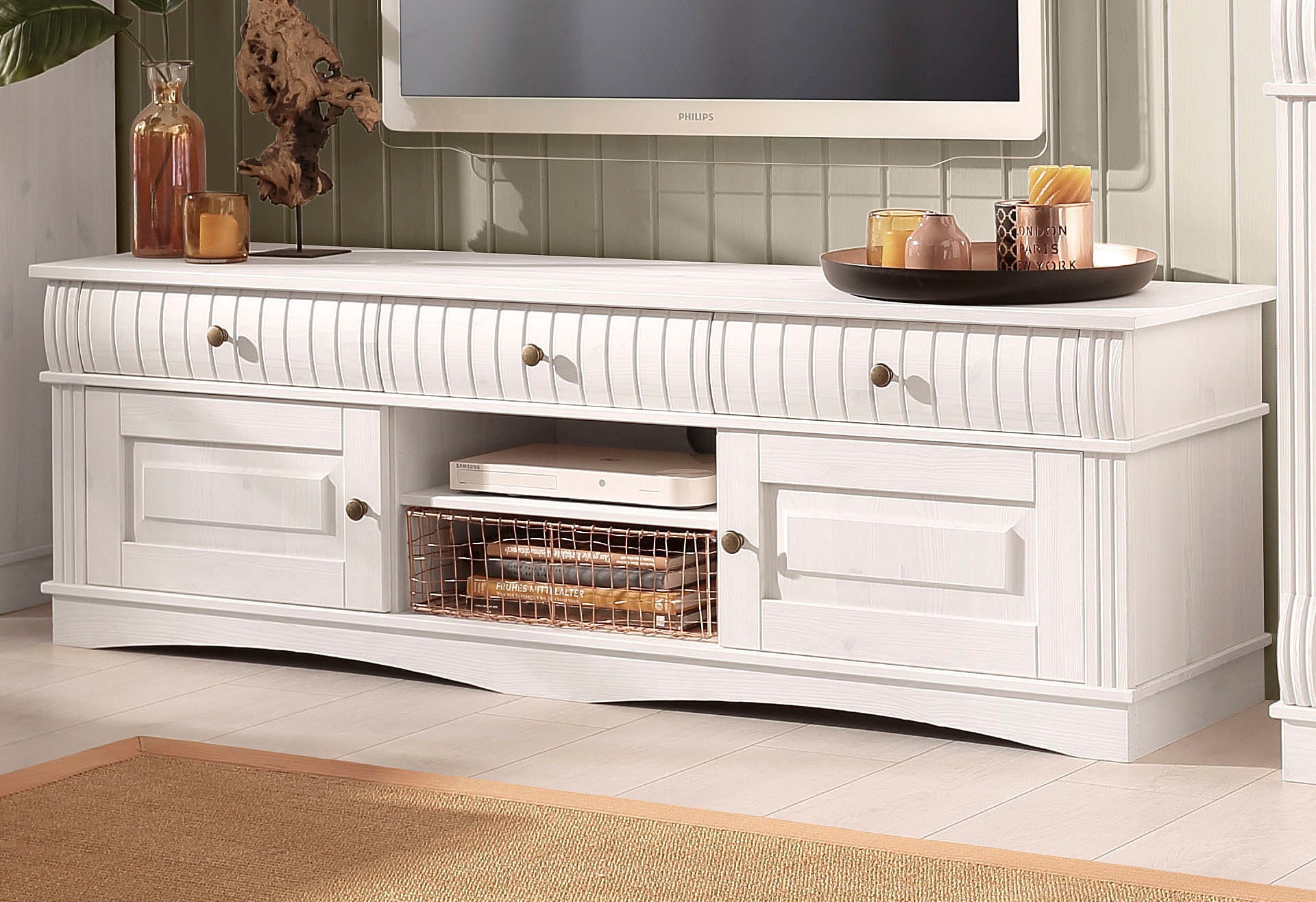 Home affaire Lowboard »Teresa«, Kommode aus massiver Kiefer, Breite 154 cm