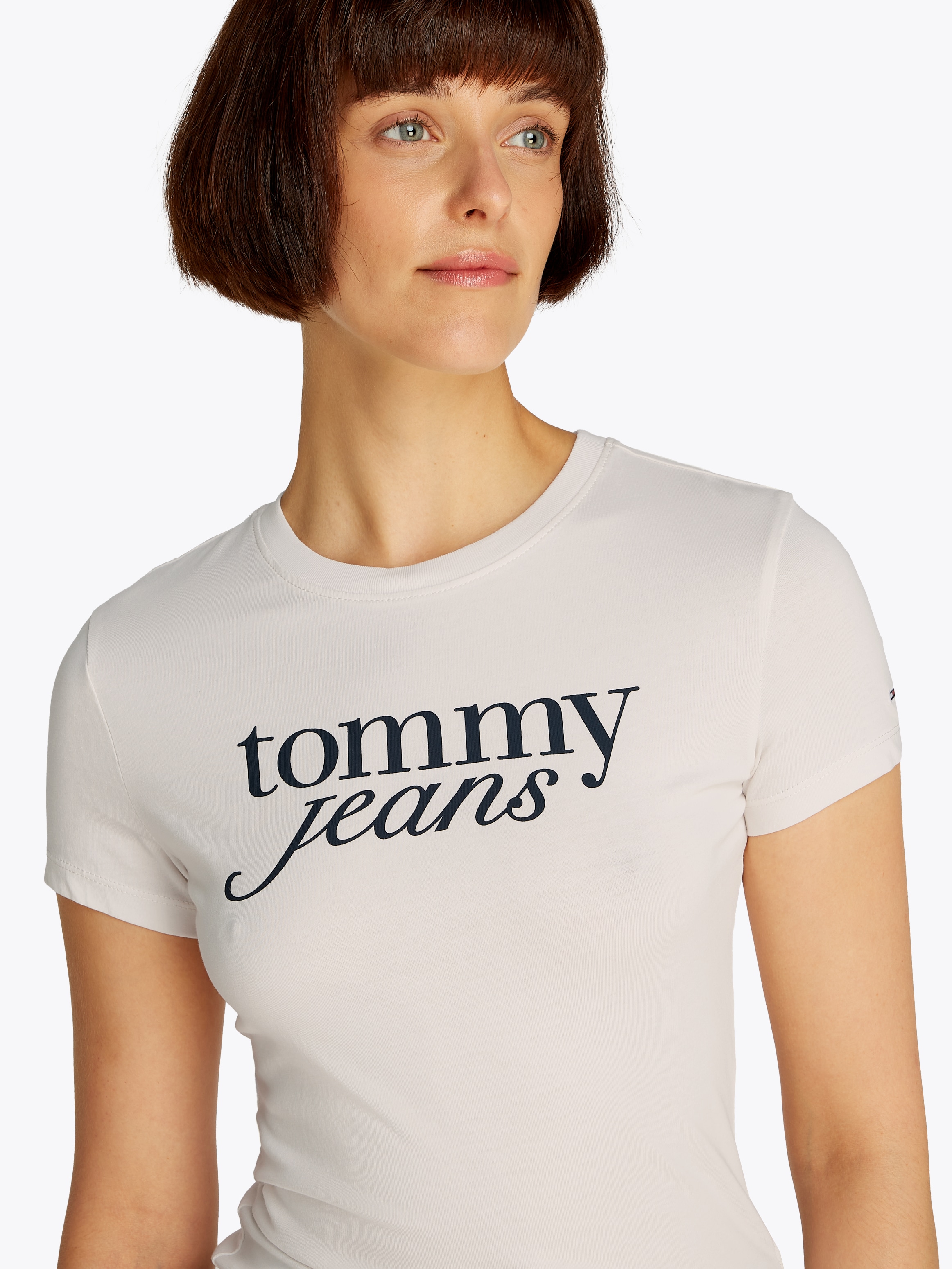 Tommy Jeans T-Shirt, mit Logodruck auf der Brust
