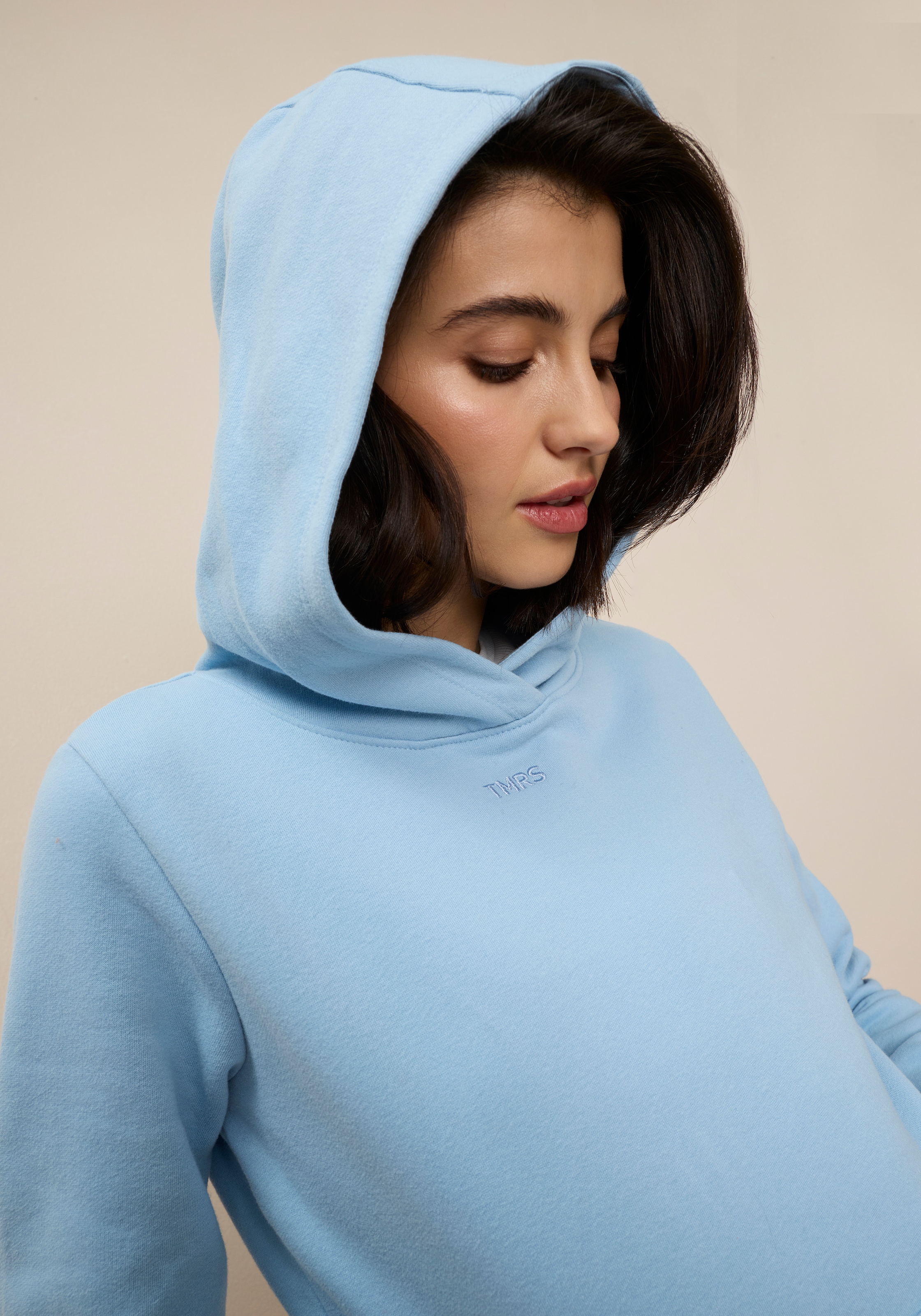 Tamaris Kapuzensweatshirt , figurumspielender Schnitt mit Tasche
