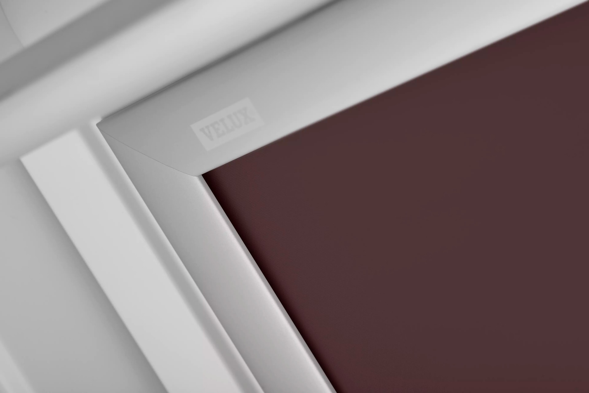 VELUX Verdunklungsrollo »DKL 4559S« verdunkelnd ohne Bohren in Führungsschienen alufarbene Führungsschienen & Griffleiste