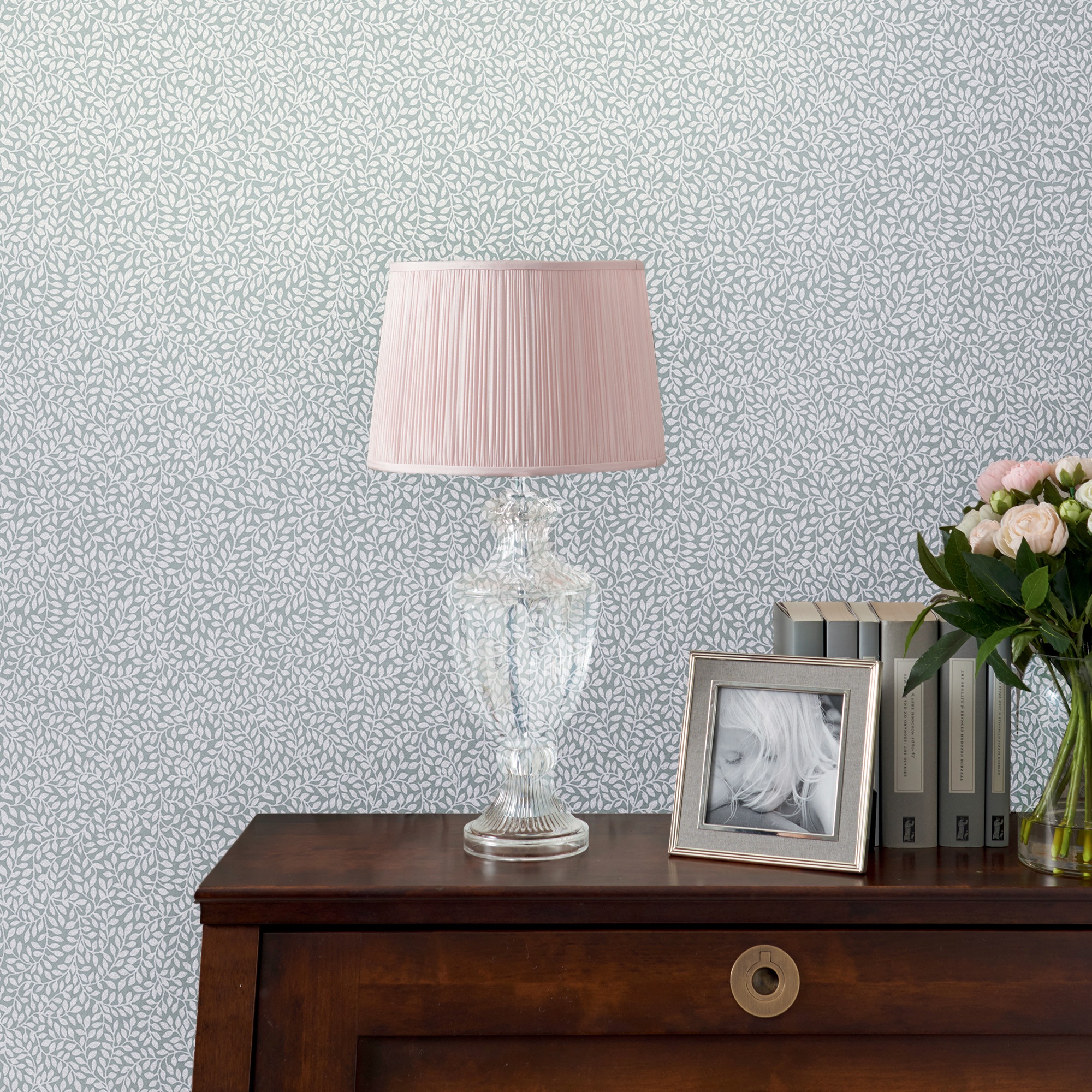 LAURA ASHLEY Vliestapete »Little Vines«, FSC® zertifiziert, mit lebhaftem Druck, 10 Meter Länge