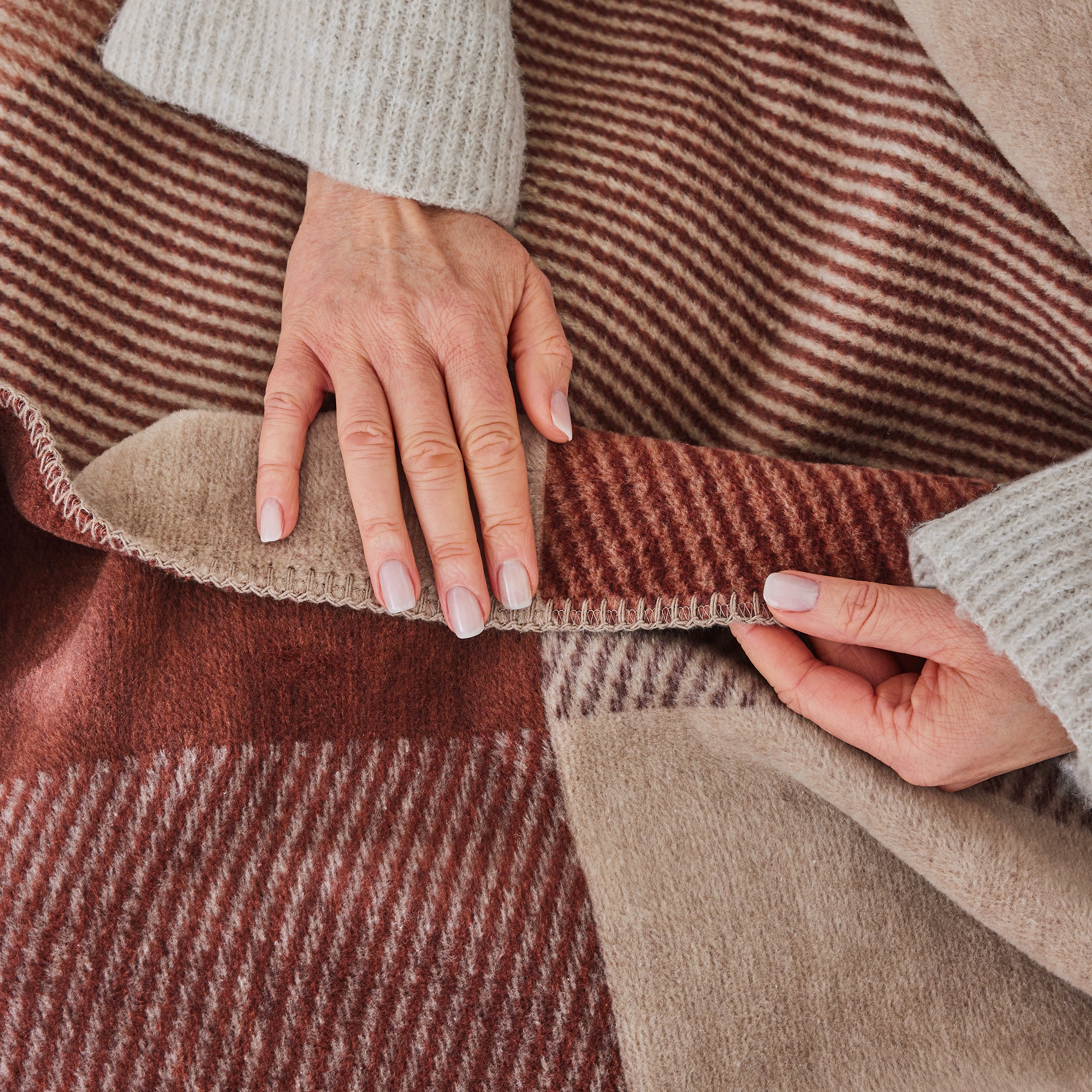 IBENA Wohndecke »Wohndecke Sintra« modernes Design in warmen Erdtönen