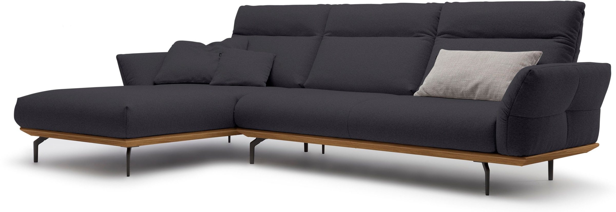 Creation BY ROLF BENZ Ecksofa »CR.460«, Sockel in Nussbaum, Winkelfüße in Umbragrau, Breite 318 cm