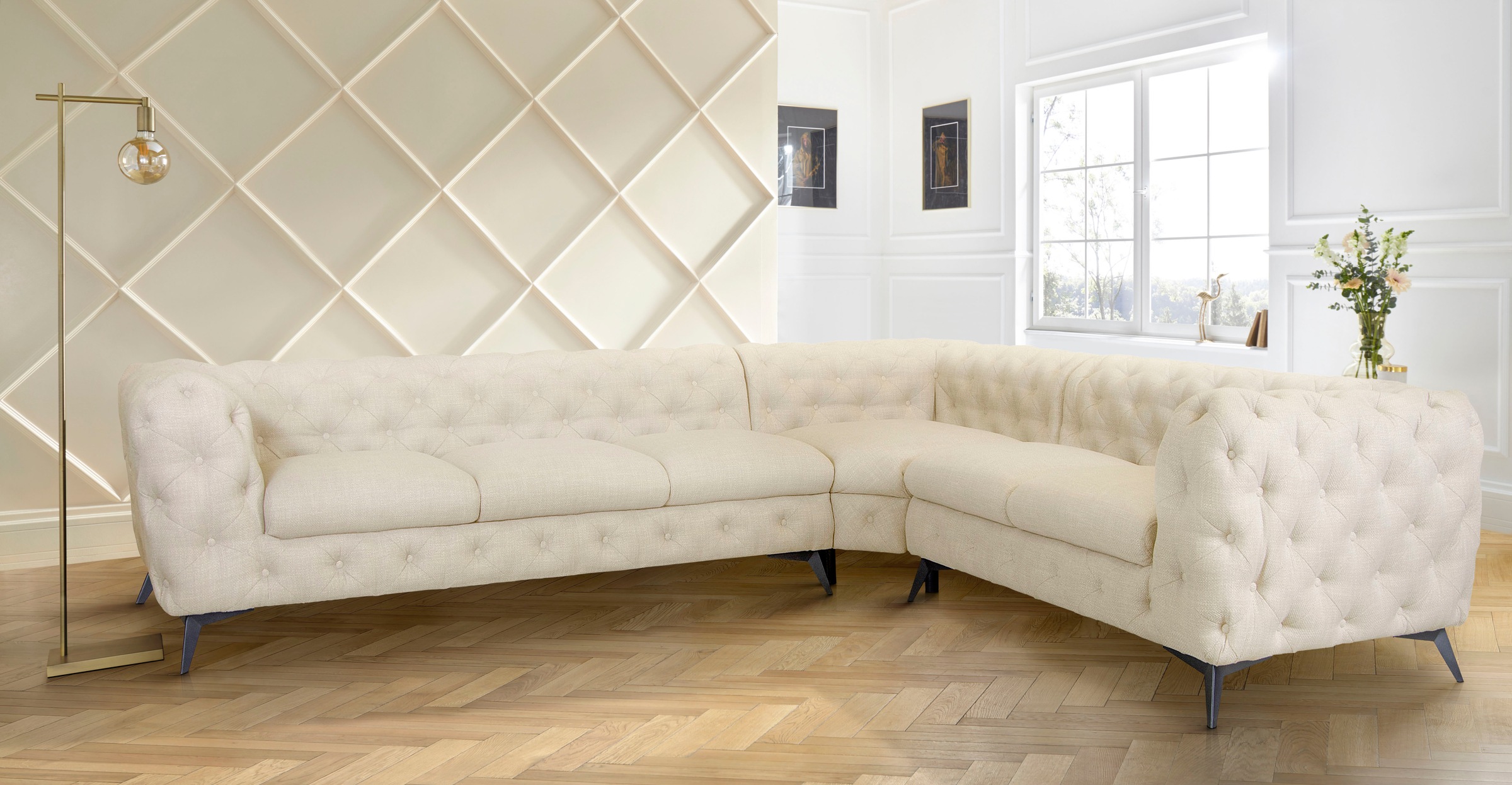 Leonique Chesterfield-Sofa »Ecksofa GLYNIS L-Form mit Wellenunterfederung, Maße B/T/H 323/264/75cm«, aufwändige Knopfheftung, moderne Chesterfield Optik, Fußfarbe wählbar