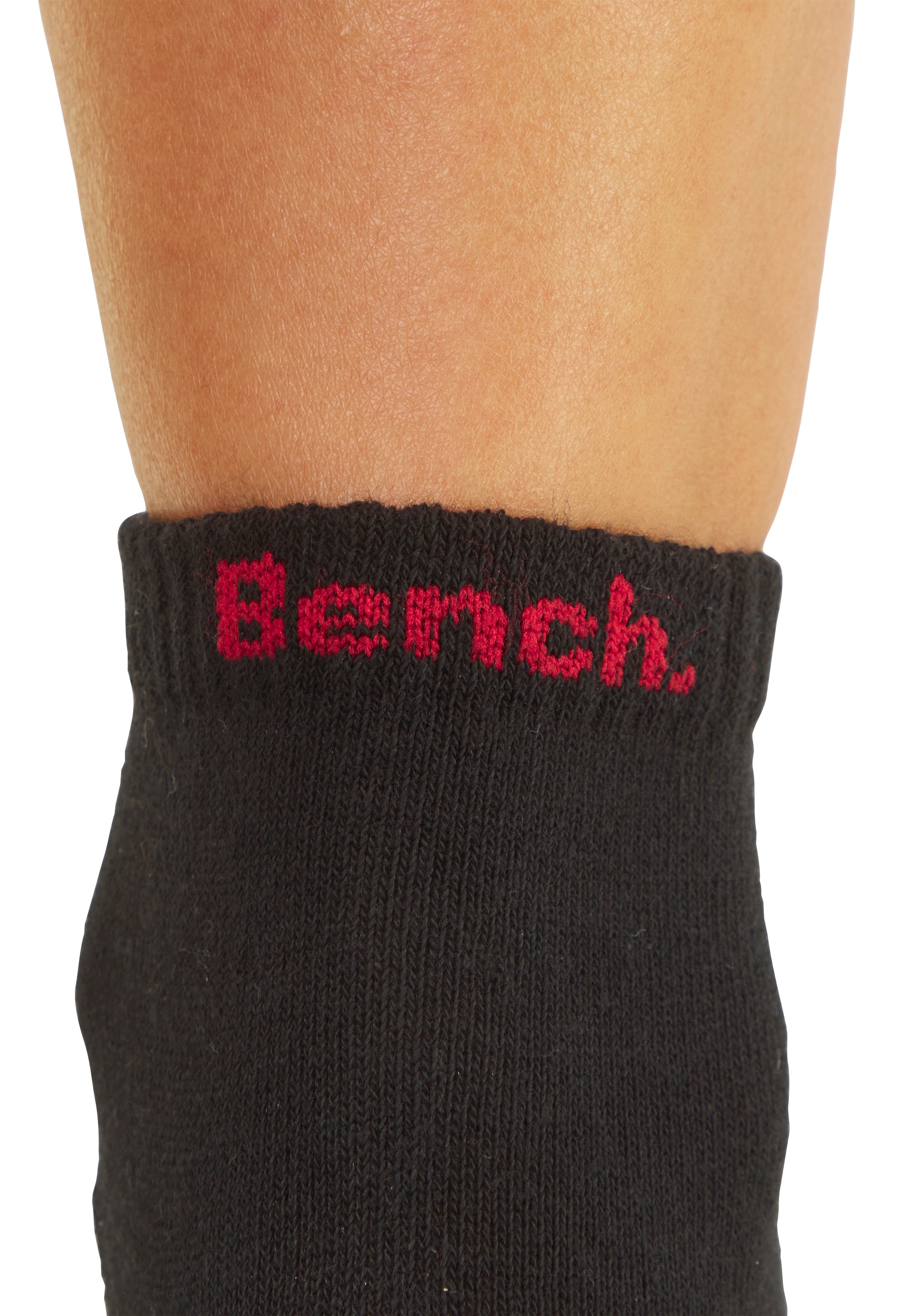 Bench. Kurzsocken »für Damen und Herren in Baumwollmischung, für Sport und Freizeit« Packung, 6 Paar tlg. mit klassischem Logoschriftzug, ohne Frottee