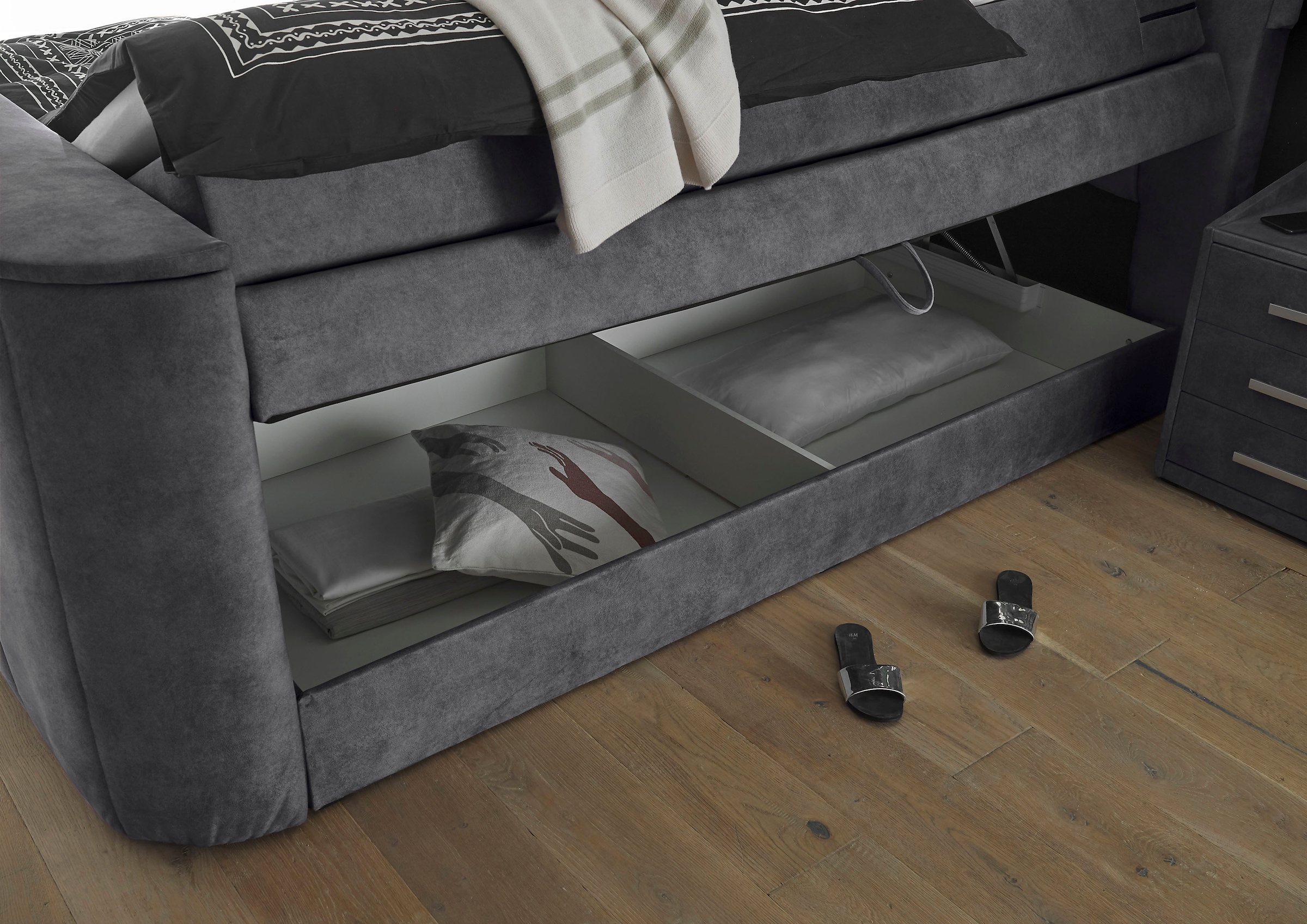 ED EXCITING DESIGN Boxspringbett »Dallas«,  inkl. Topper, LED-Beleuchtung, TV Halterung (bis 40 Zoll) und 2 Bettkästen