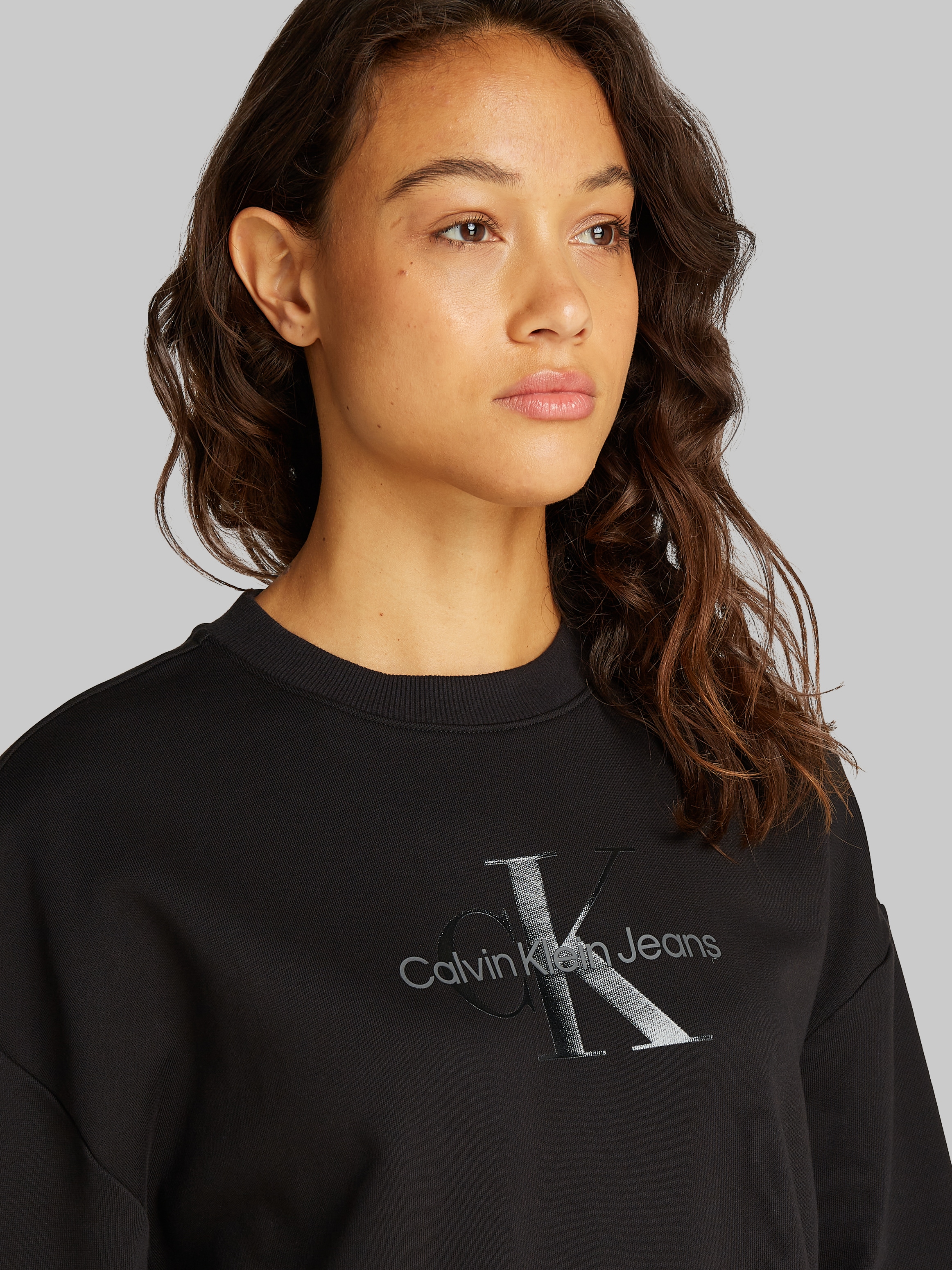 Calvin Klein Jeans Sweatshirt »GLOSSY MONOLOGO REGULAR CREWNECK«, mit Logodruck
