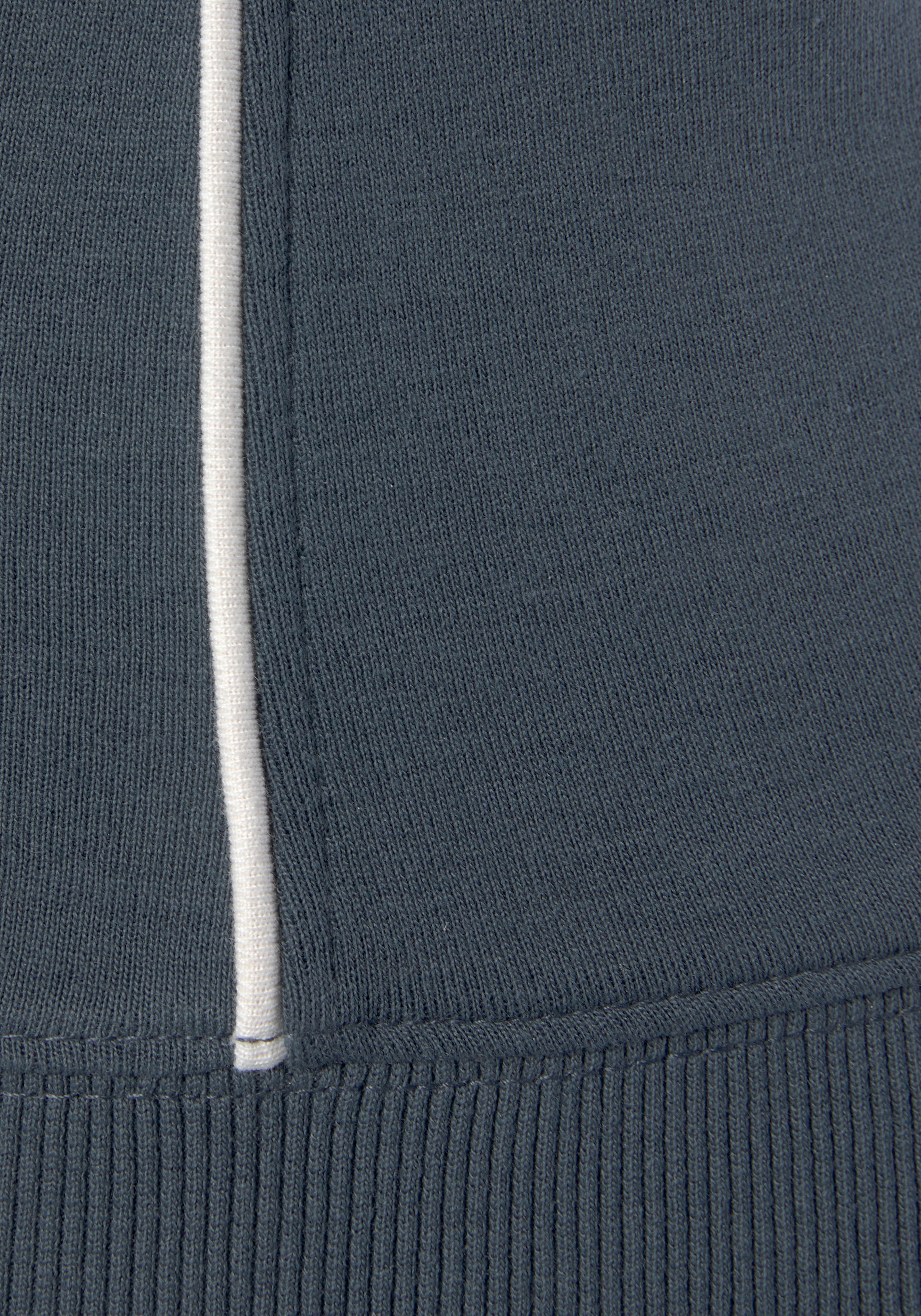 H.I.S Kapuzensweatjacke, mit seitlichem Piping und kleiner Markenstickerei, Loungeanzug