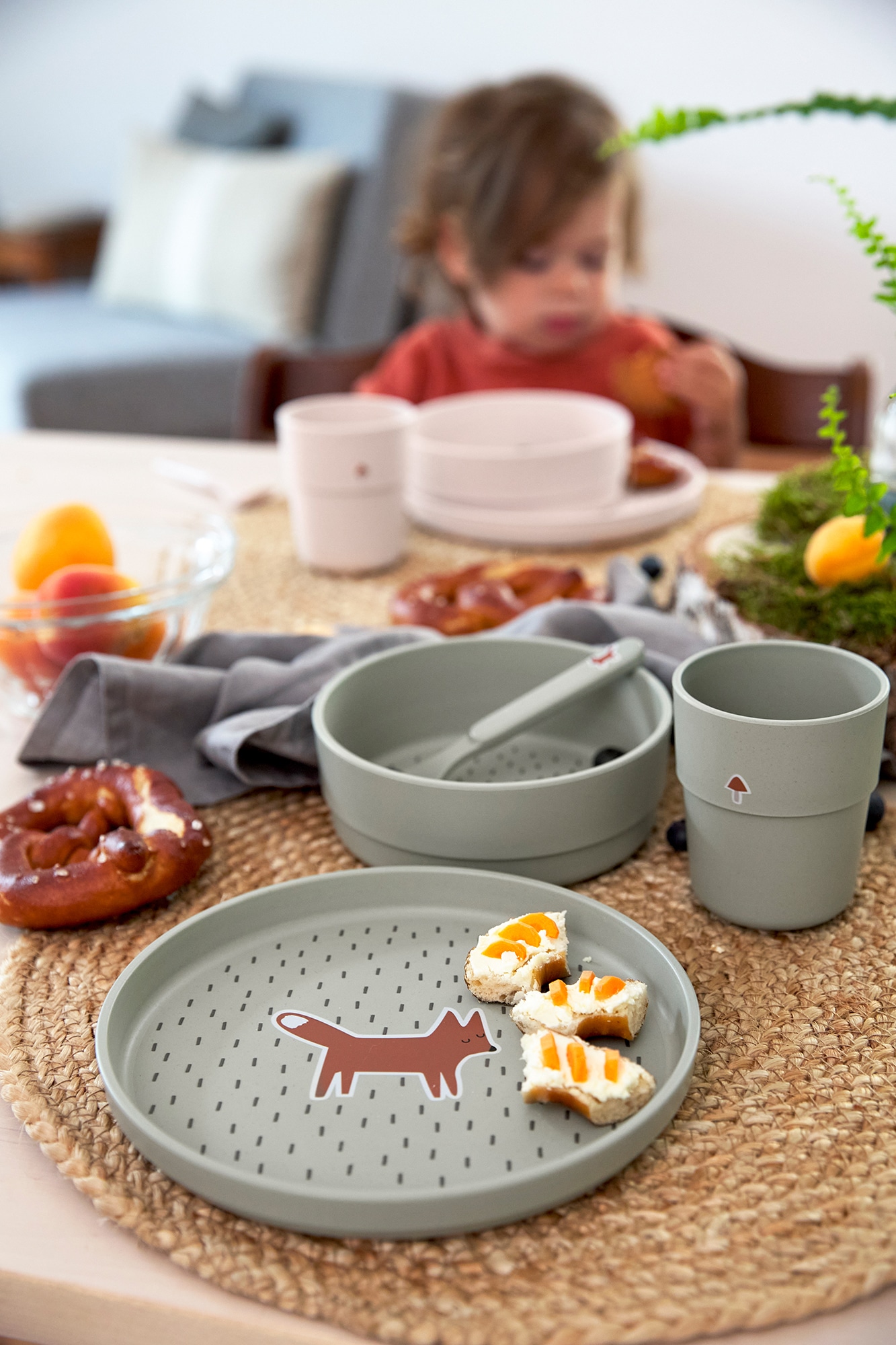 LÄSSIG Kindergeschirr-Set »Little Forest, Fuchs«, (Set, 4 tlg.), mit Teller,  Schale, Becher und Löffel auf Raten kaufen