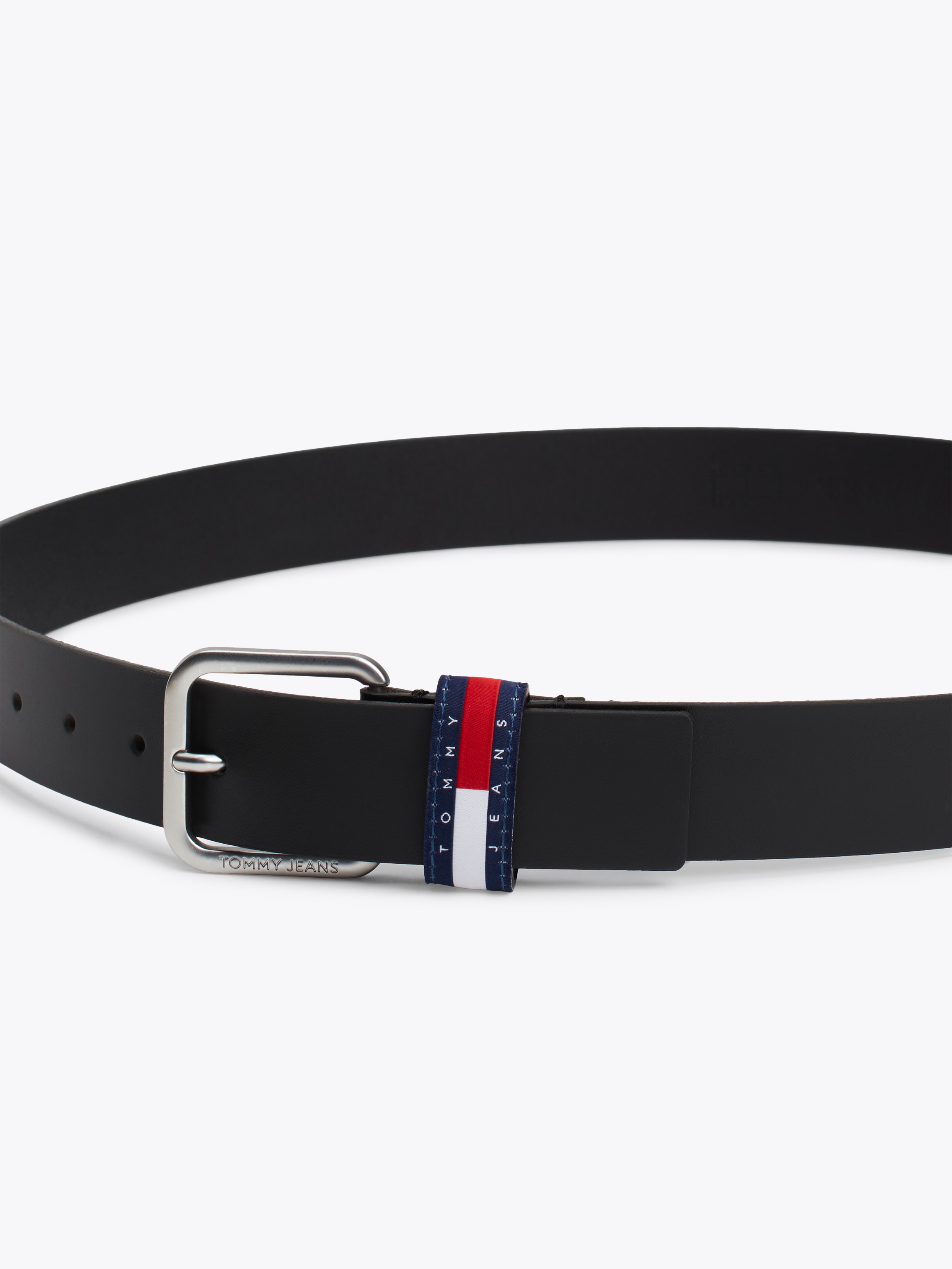 Tommy Jeans Ledergürtel »TJM RYAN 3.5«, Schlaufe mit Tommy Jeans-Badge