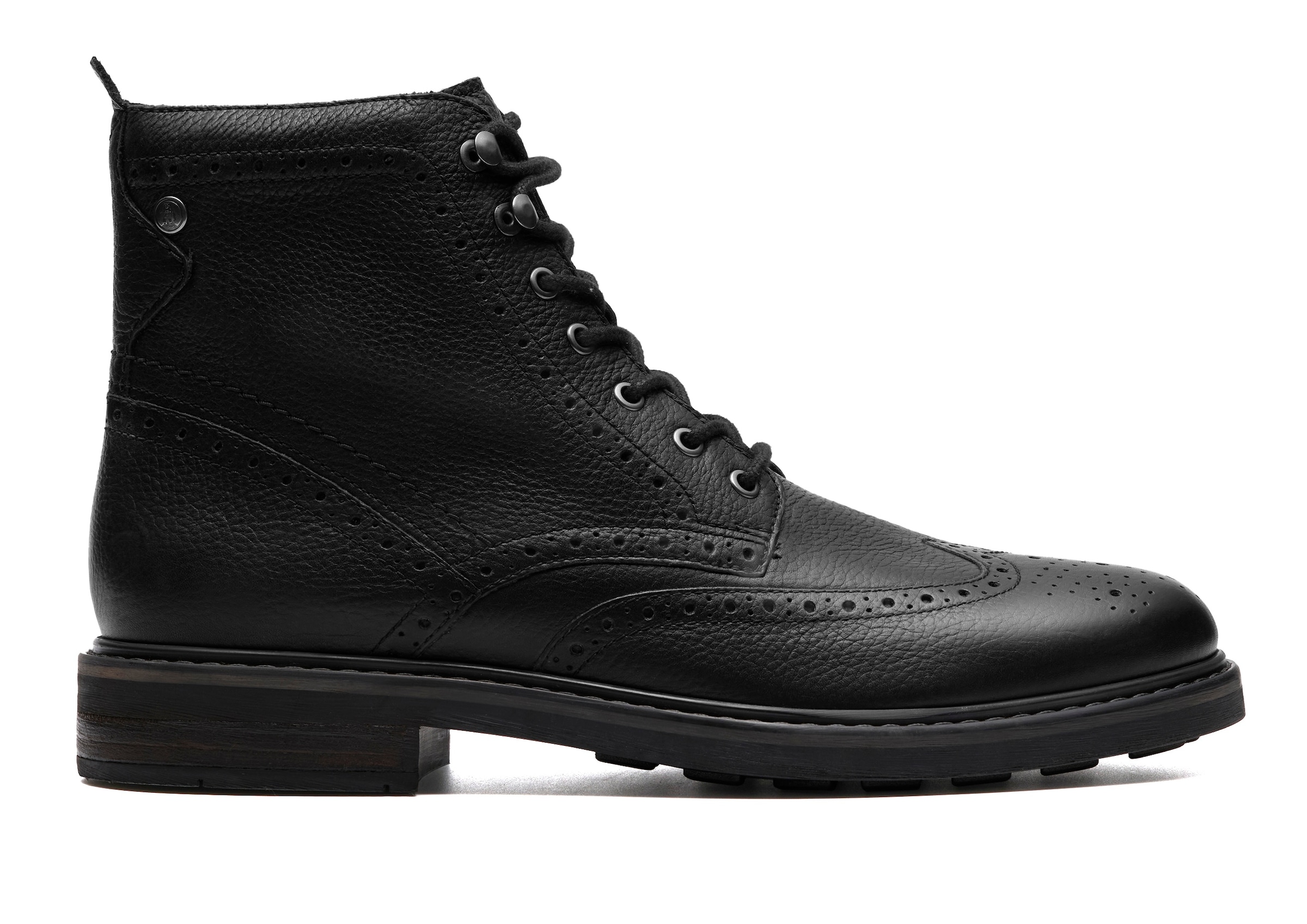 Clarks Schnürstiefelette »Newford«  Budapester, Schnürboots mit elegantem Blockabsatz