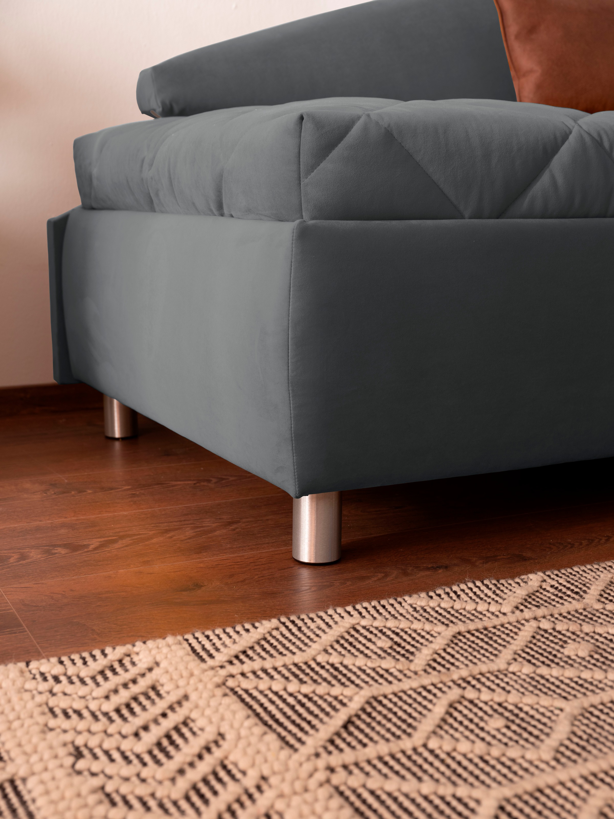 alina Schlafsofa, Bettkasten, Zierkissen-Set aus: 2 Stk. 40x40cm, 1 Stk. 30x30cm