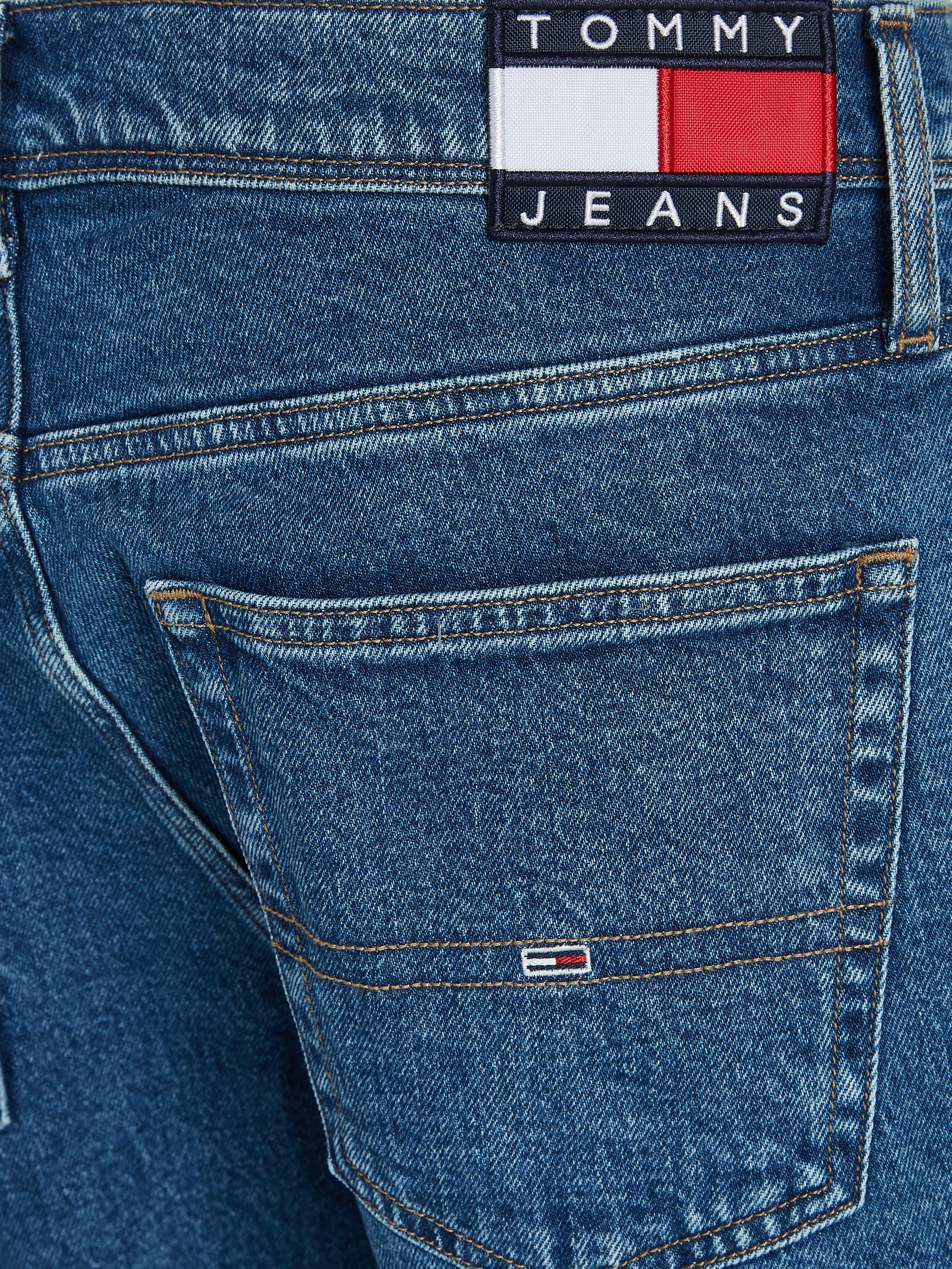 Tommy Jeans Relax-fit-Jeans »Ethan Relaxed Straight«, mit Logoprägung