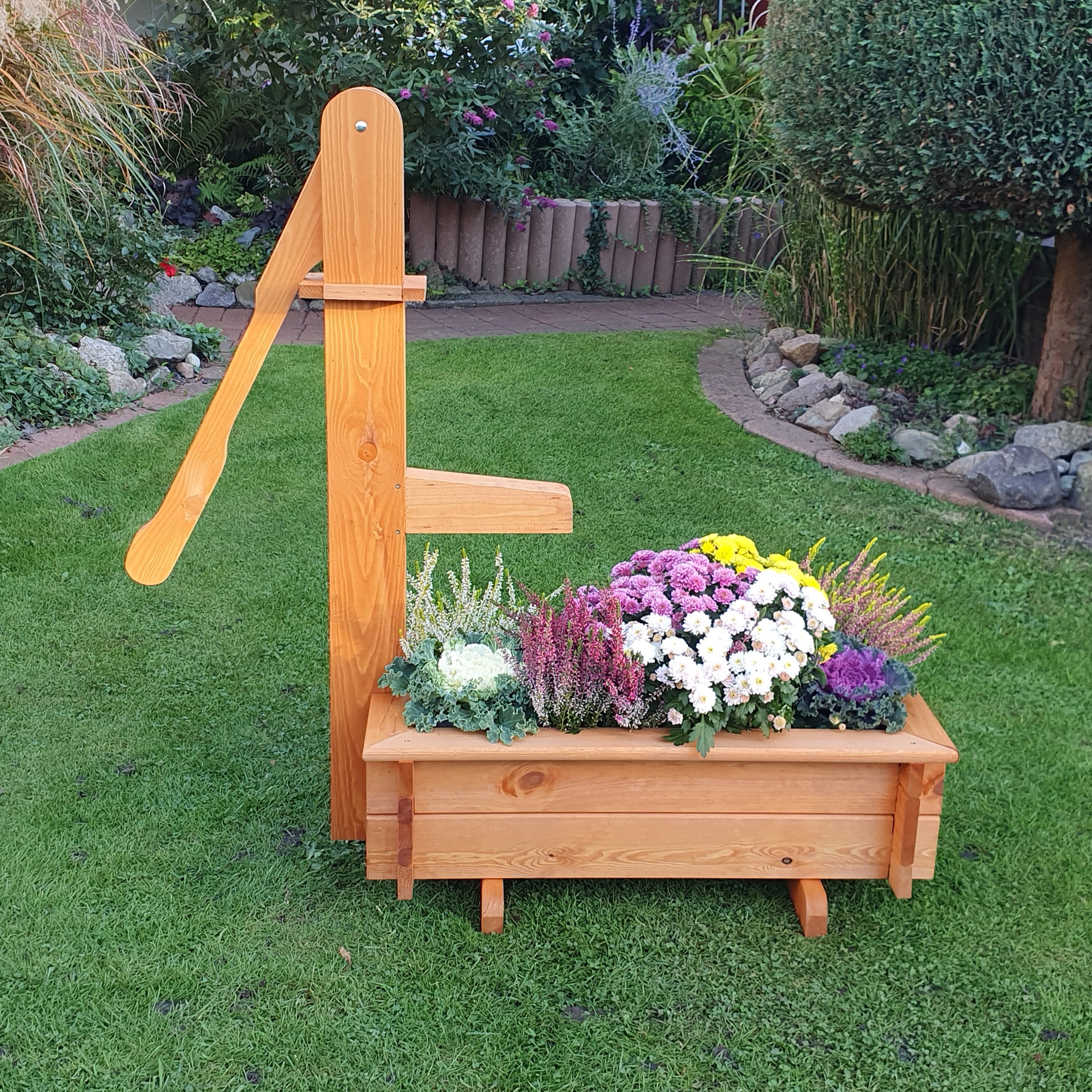 promadino Blumentopf, Holztrog mit Holzschwengelpumpe, BxTx: 110x40x100 cm