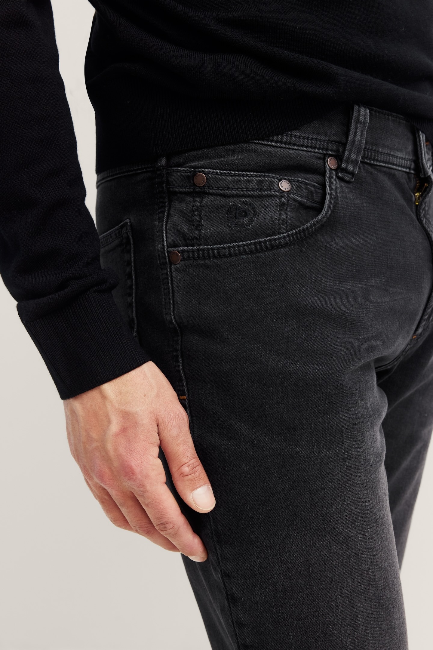 bugatti 5-Pocket-Jeans »Regular Fit«, aus Authentic Denim mit Stretch-Komfort