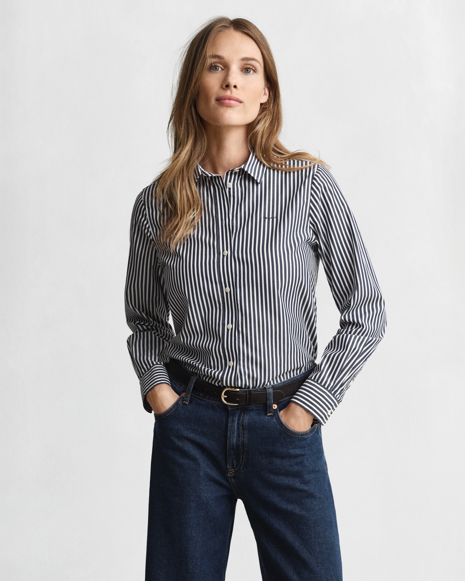Gant Hemdbluse »REG POPLIN STRIPED SHIRT« mit einer kleinen Logostickerei auf der Brust