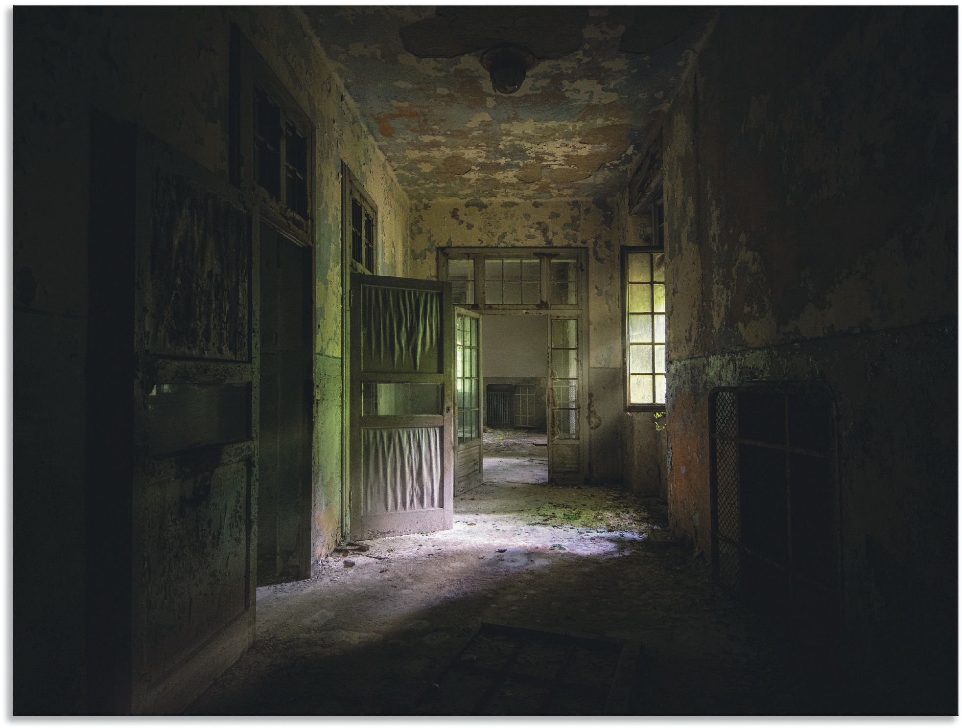 Artland Wandbild »Lost Place Düsterer Flur Türen Gang«, Fenster & Türen, (1 günstig online kaufen