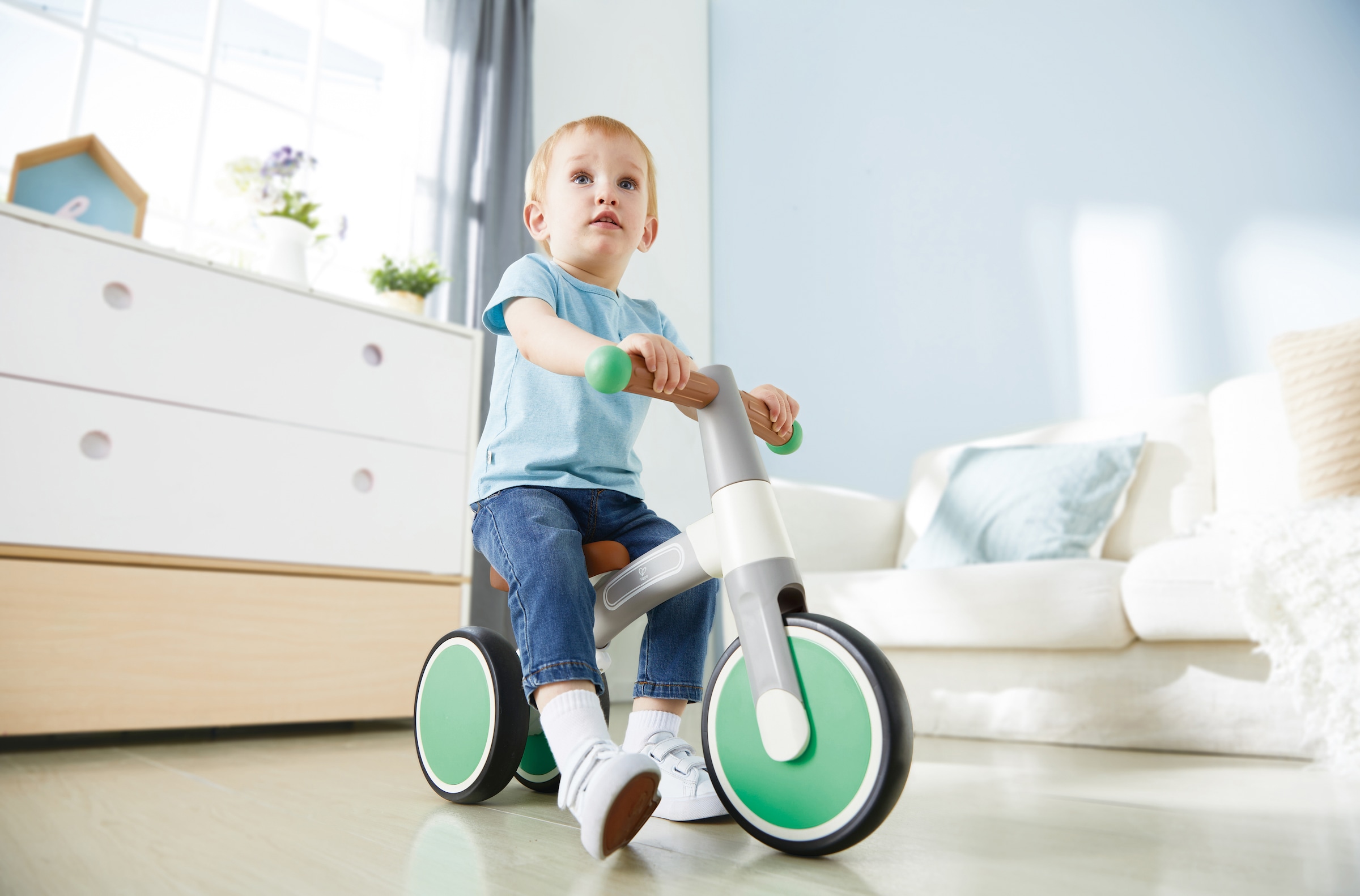 Hape Dreirad »Mein erstes Lauf-Dreirad, Hellgrau«, mit leichtem Aluminiumrahmen