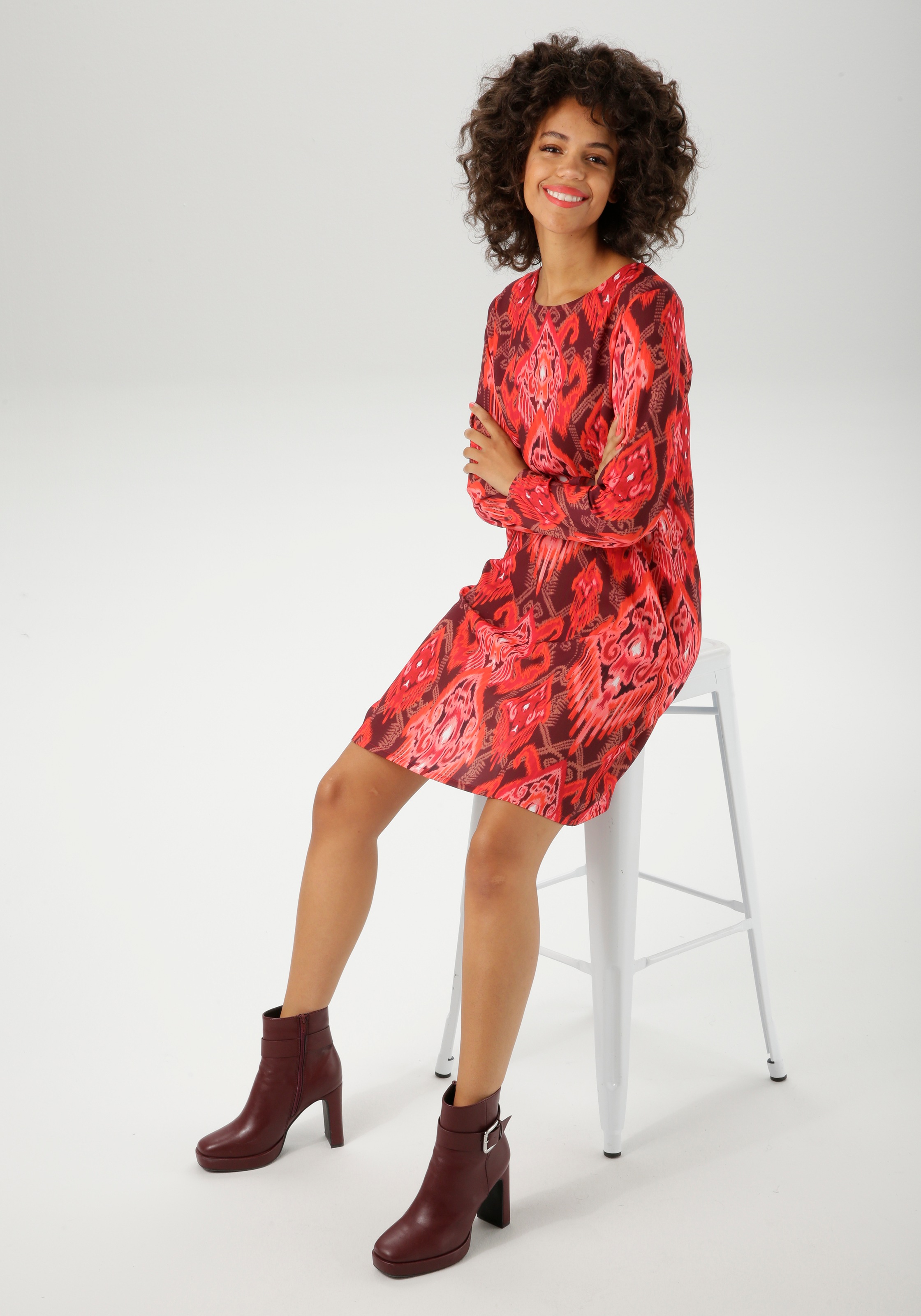 Aniston CASUAL Minikleid, mit farbharmonischem Folklore-Druck - NEUE KOLLEKTION