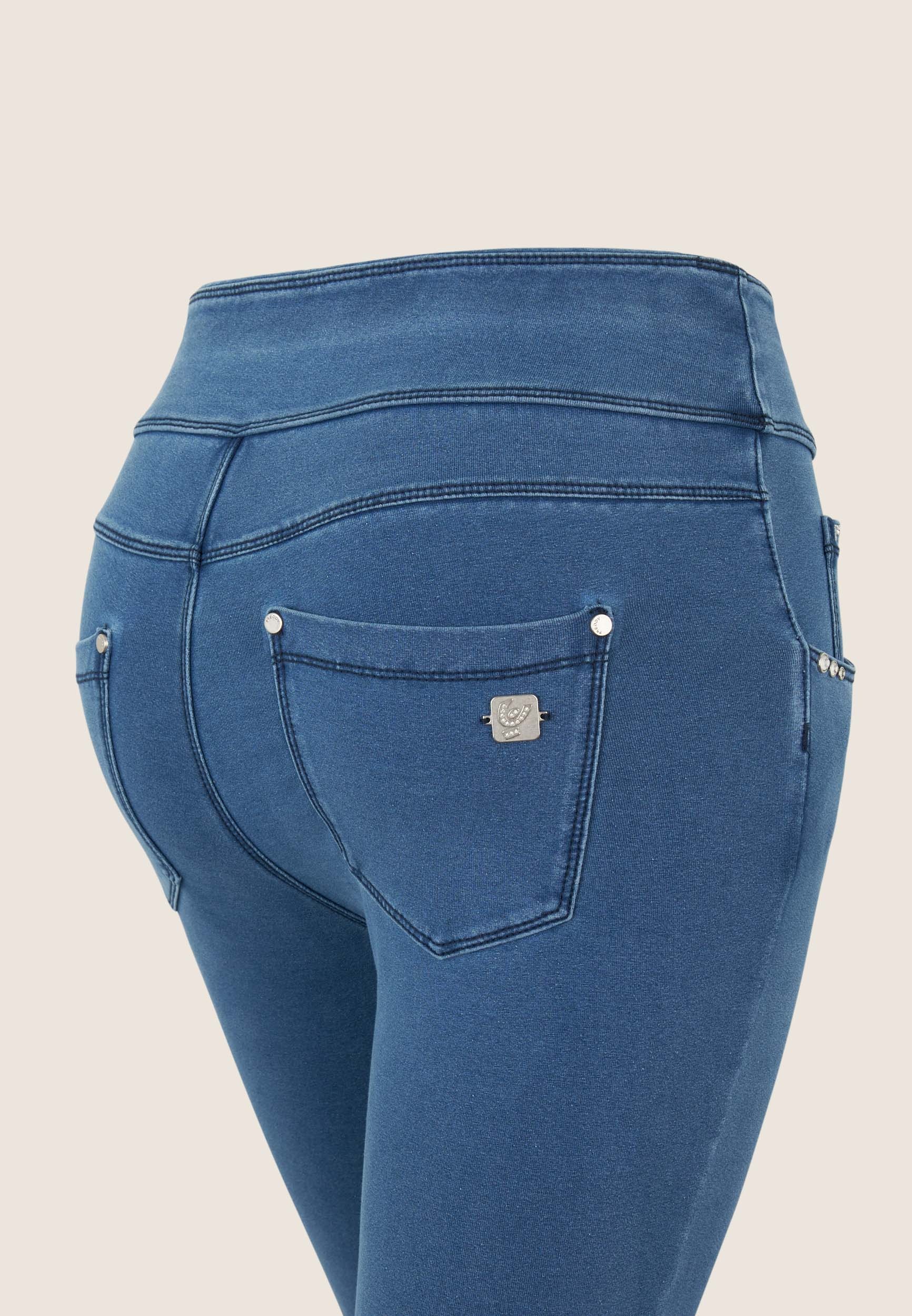 Freddy »NOW SKINNY  YOGA«  mit Lifting & Shaping Effekt