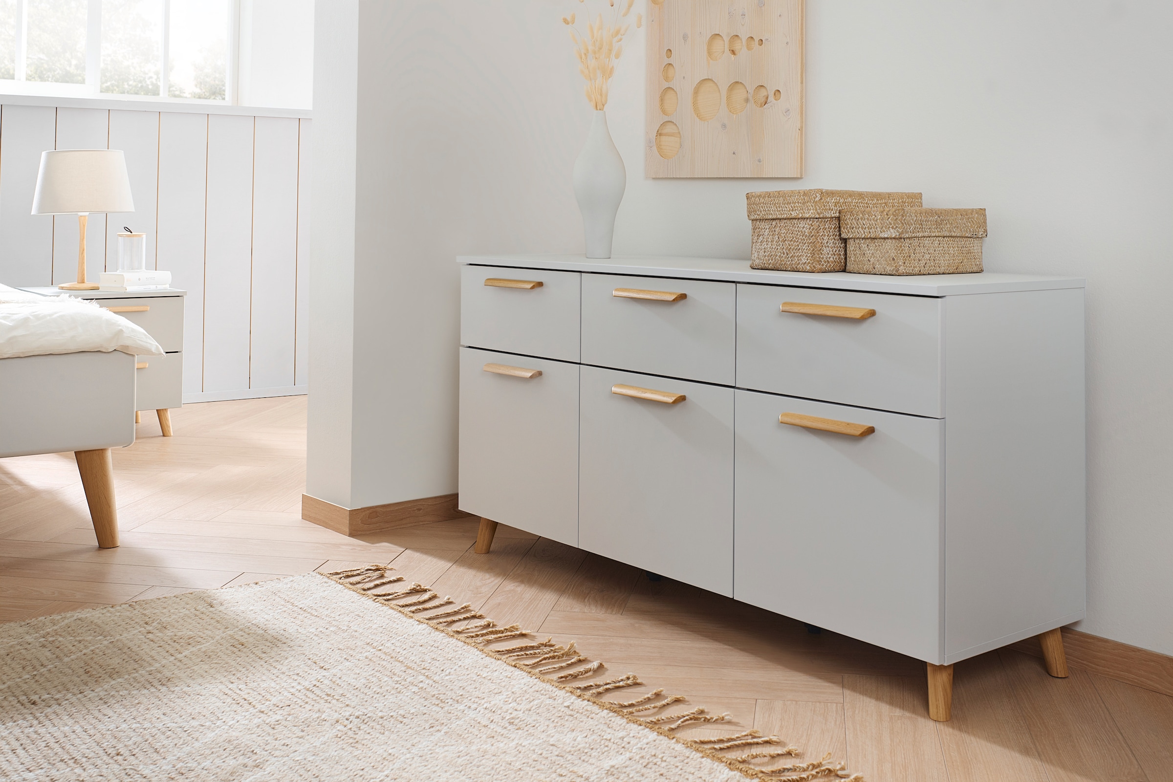 rauch Kombikommode »Skandi by Aditio«, mit Massivholzgriffen, 3 Schubladen mit Softclose-Funktion
