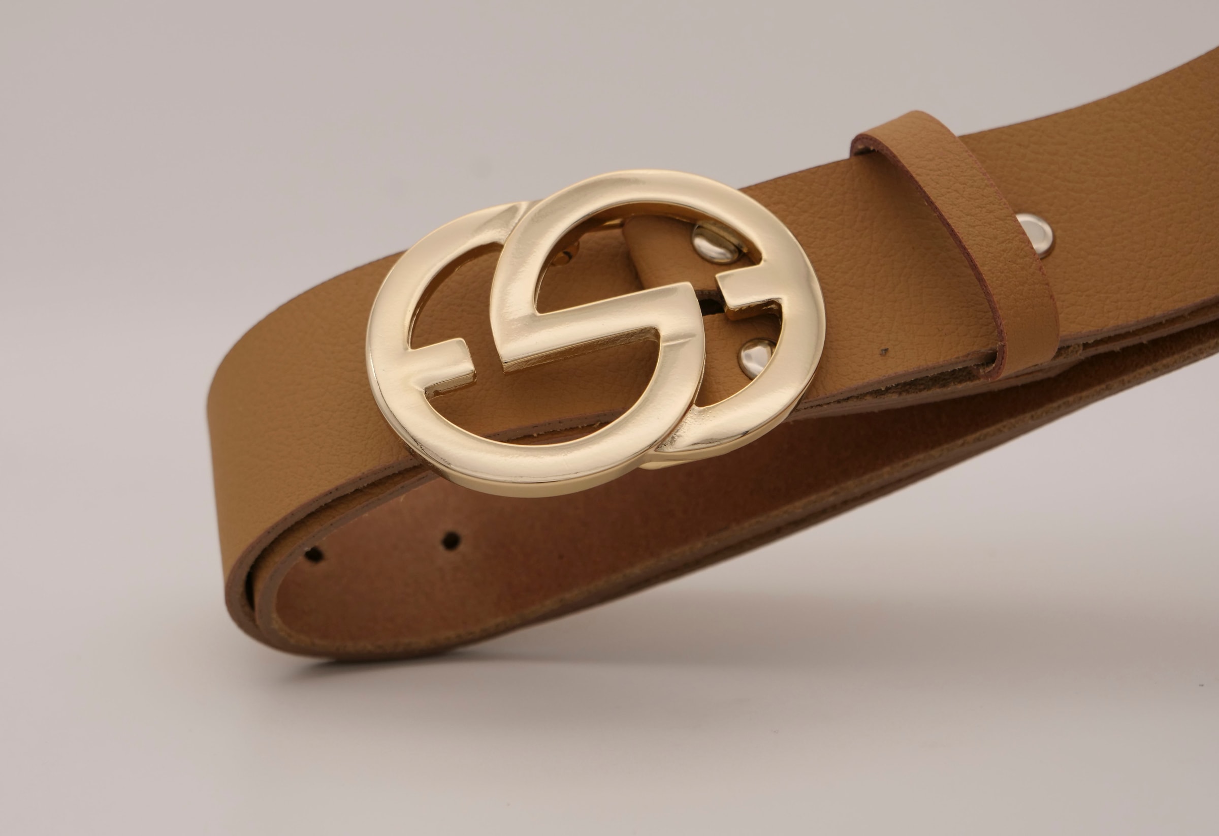 AnnaMatoni Ledergürtel, mit goldener Schließe