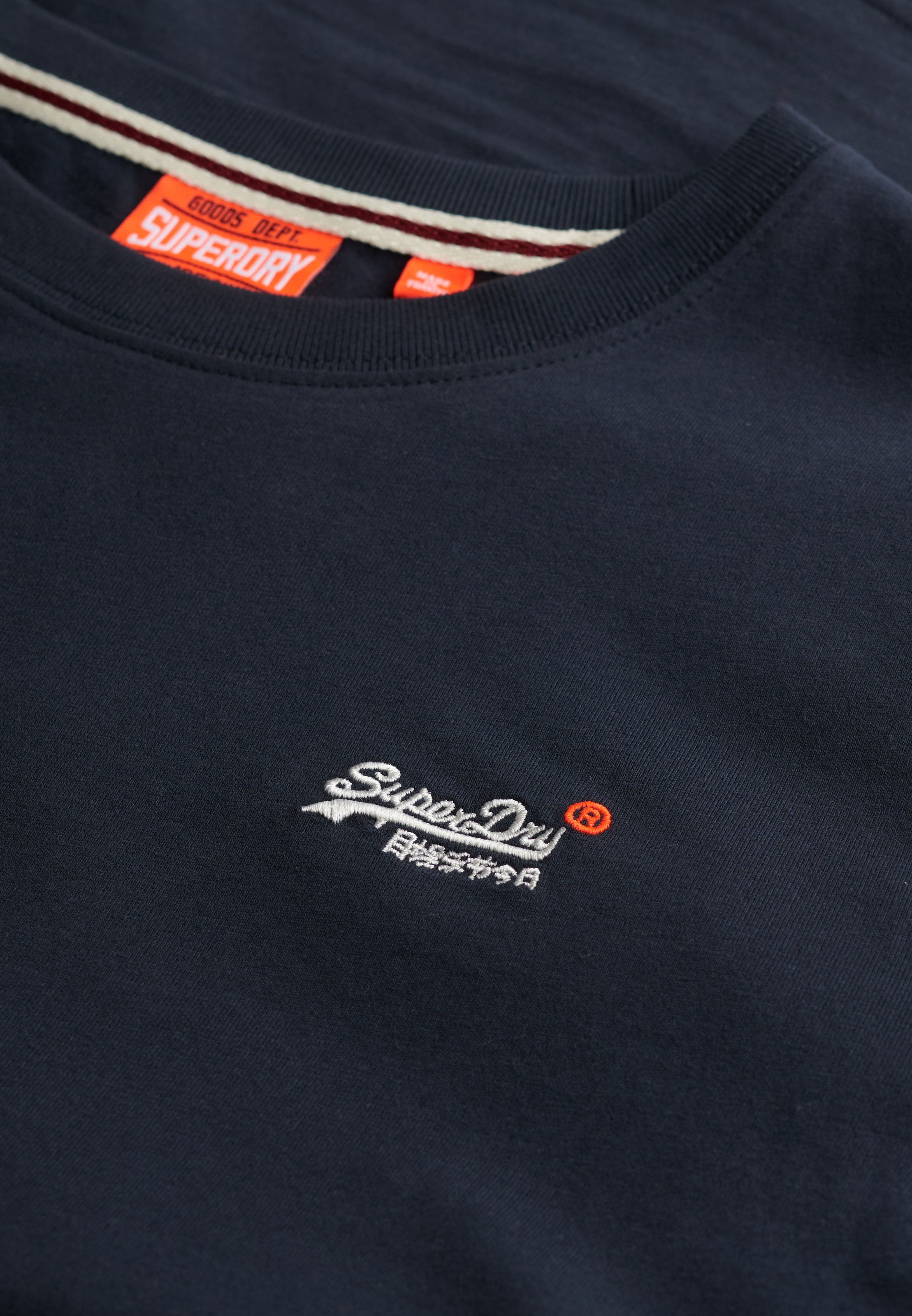 Superdry Rundhalsshirt »ESSENTIAL CONTRAST EMB TEE«
