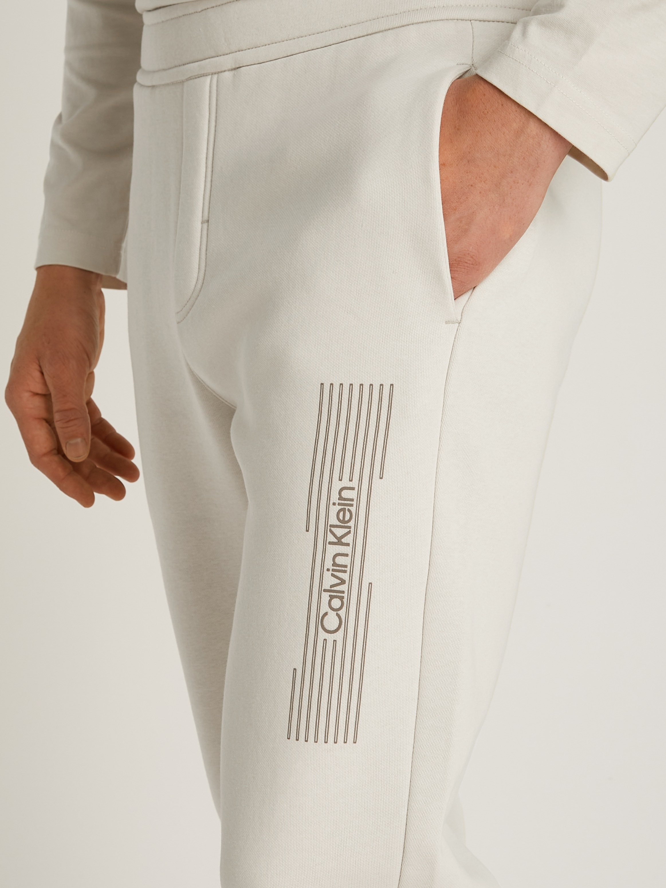 Calvin Klein Jogger Pants »HORIZONTAL LOGO SWEATPANTS«  mit Logoschriftzug