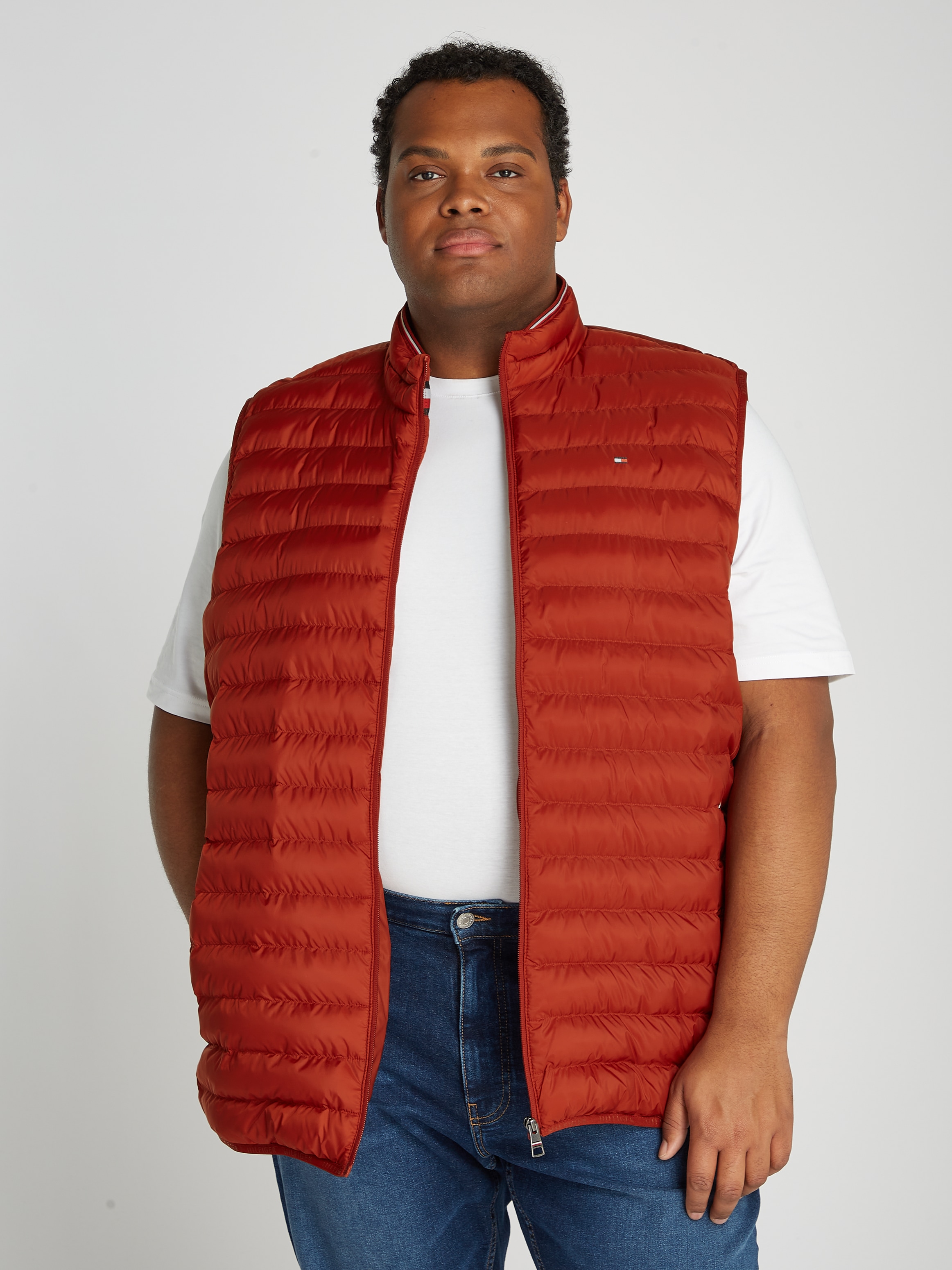 TOMMY HILFIGER Big & Tall Steppweste »BT-PACKABLE RECYCLED VEST-B«, Große Größen mit Logostickerei