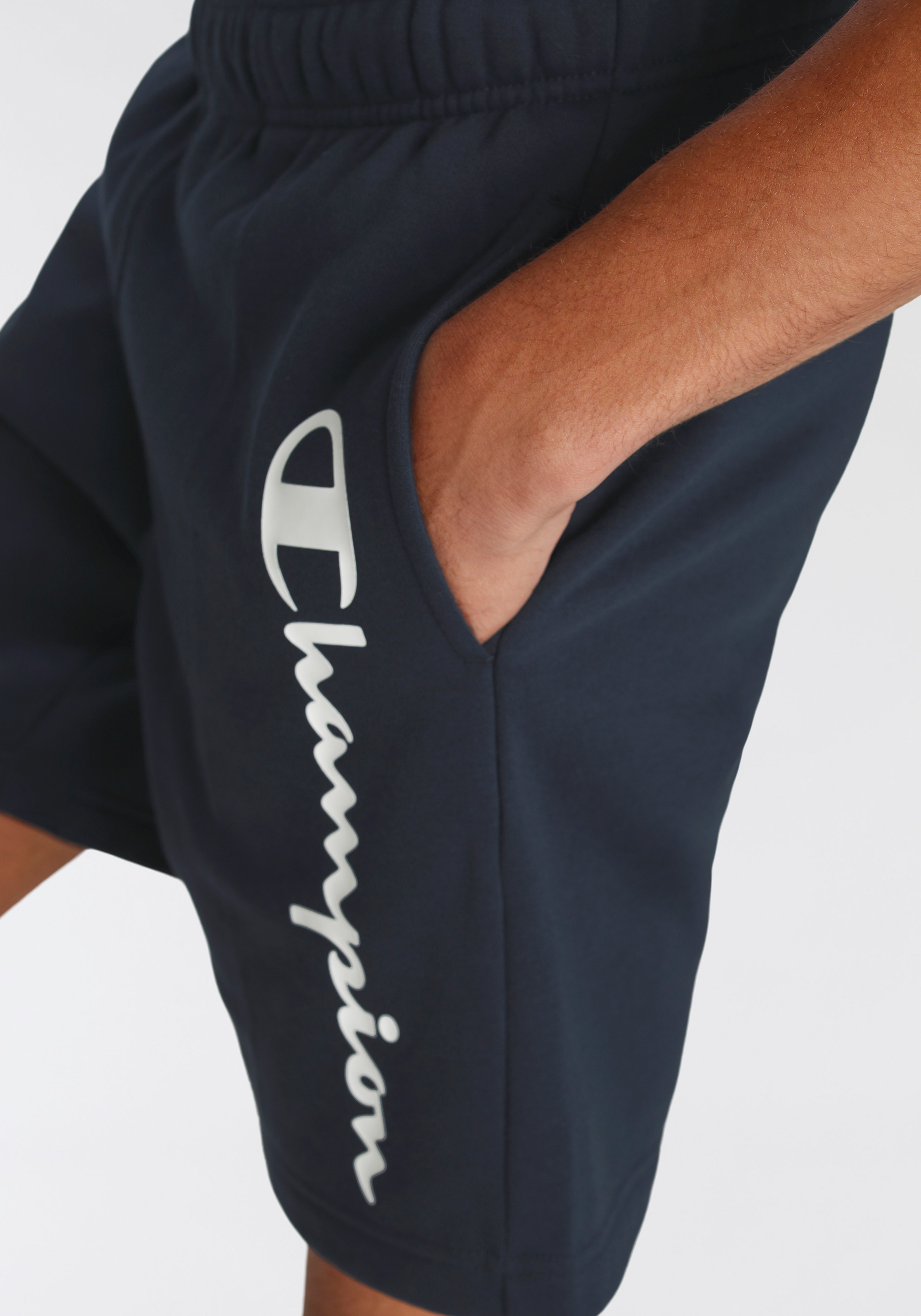 4. Bild von Champion Sweatshorts