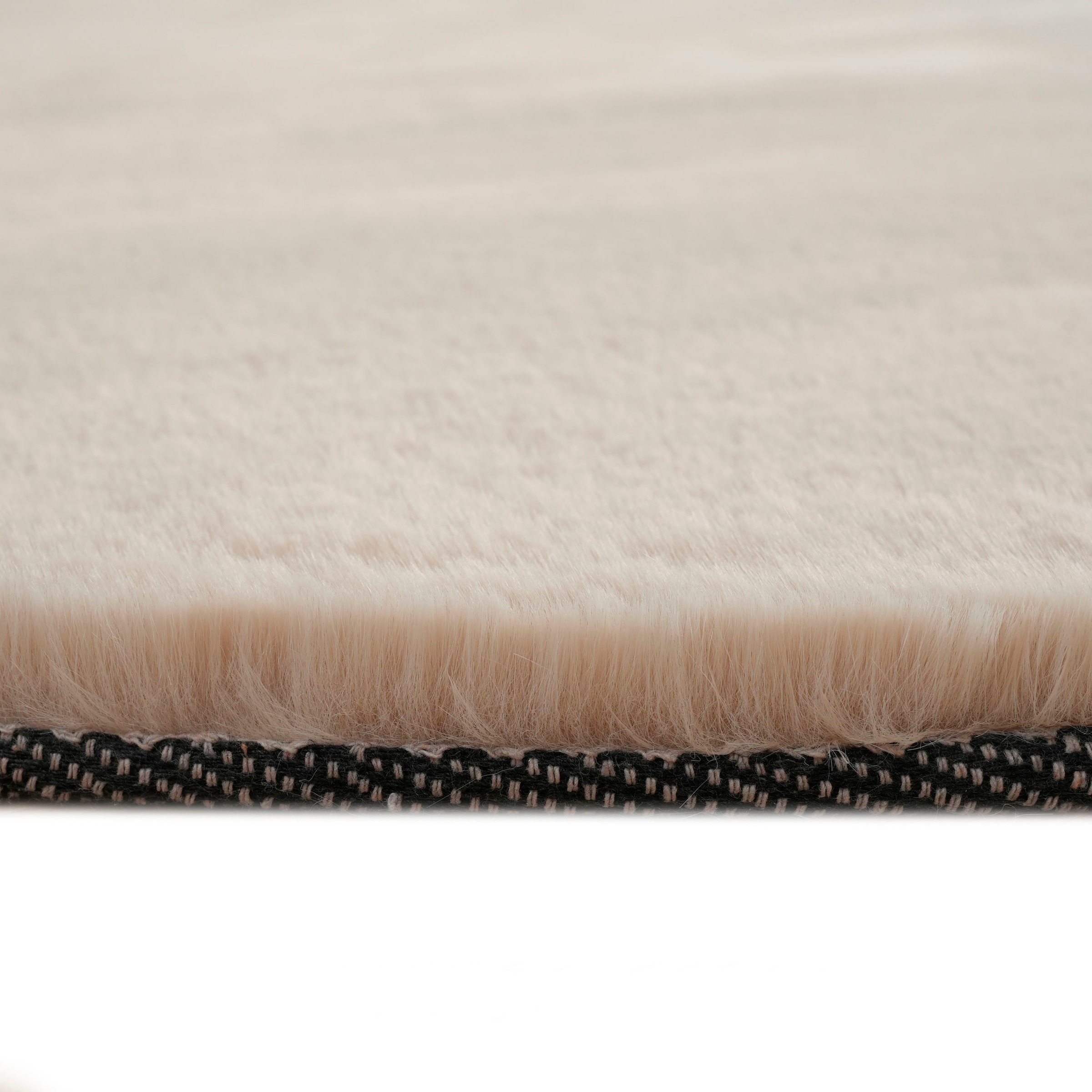 Bruno Banani Hochflor-Teppich »Rabbit 2 Bean, Kunstfell Teppich, Modern, besondere Form«, U-förmig, 25 mm Höhe, Kaninchenfell-Haptik, Microfaser, Wohnzimmer, Schlafzimmer, Esszimmer