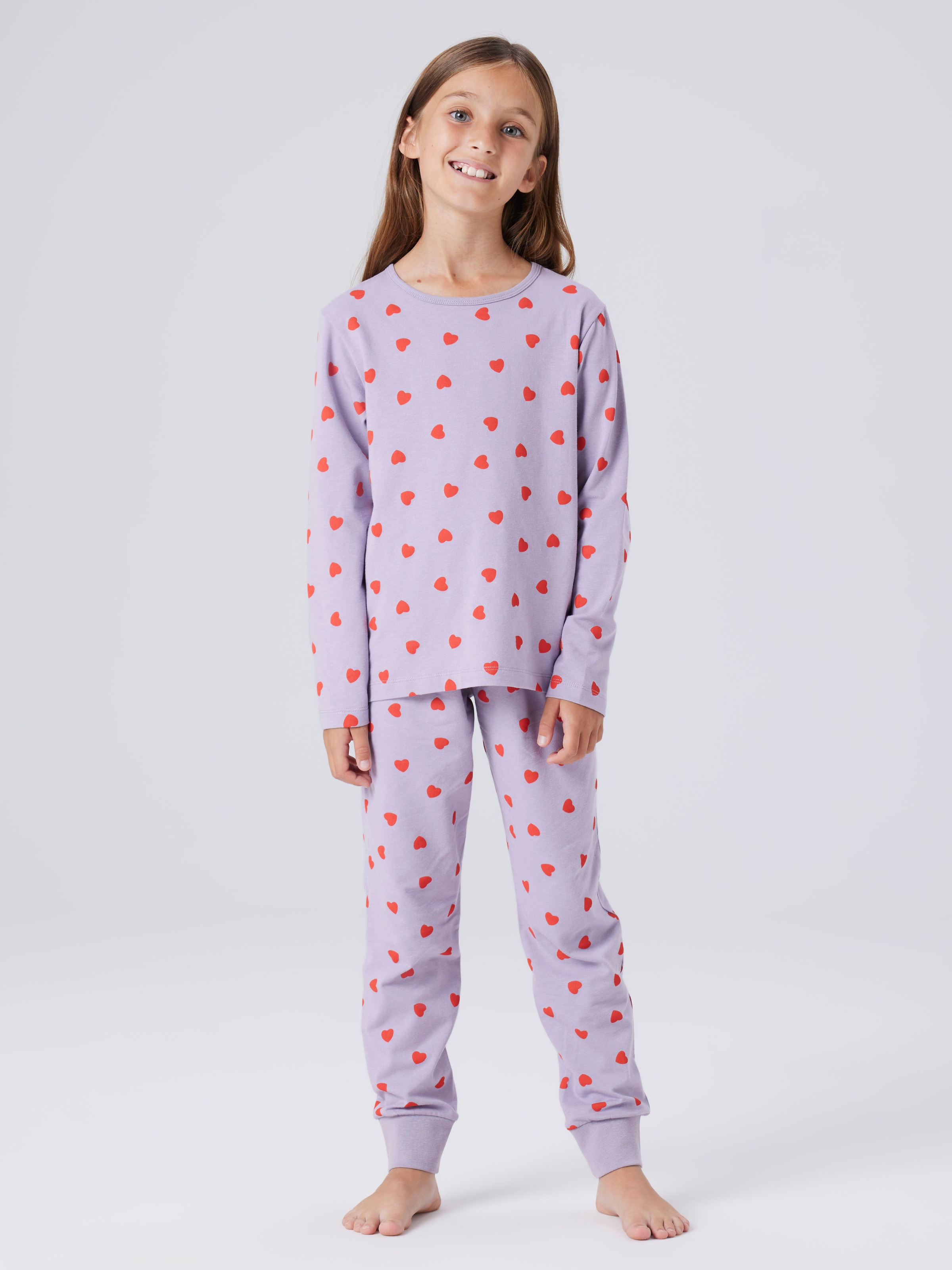 Name It Schlafanzug »NKFNIGHTSET LAVENDER HEARTS NOOS« Set, 2 tlg. im tollen Herzen-Alloverdruck