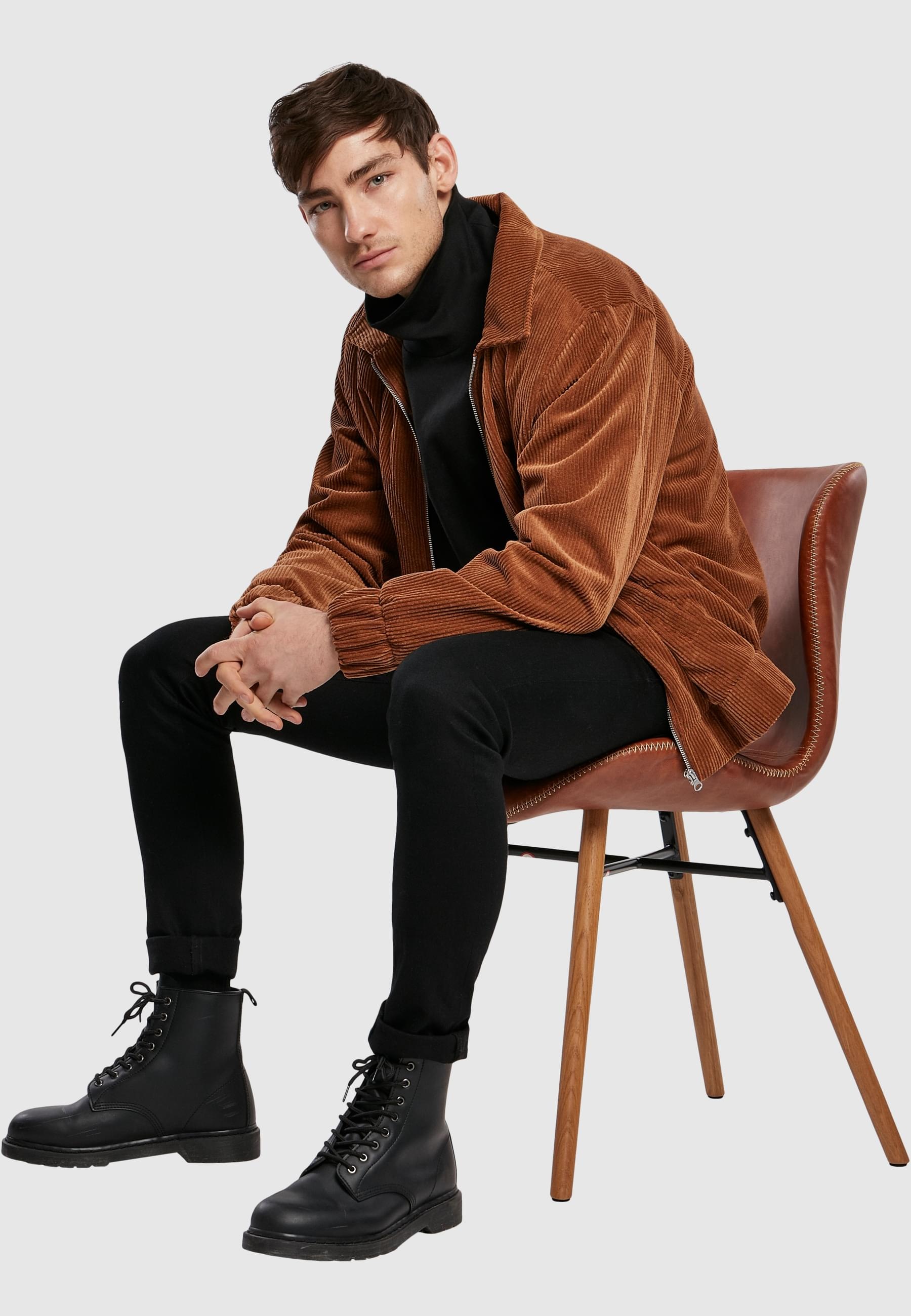 URBAN CLASSICS Allwetterjacke »Urban Classics Herren Boxy Corduroy Jacket« 1 Stk. tlg. ohne Kapuze