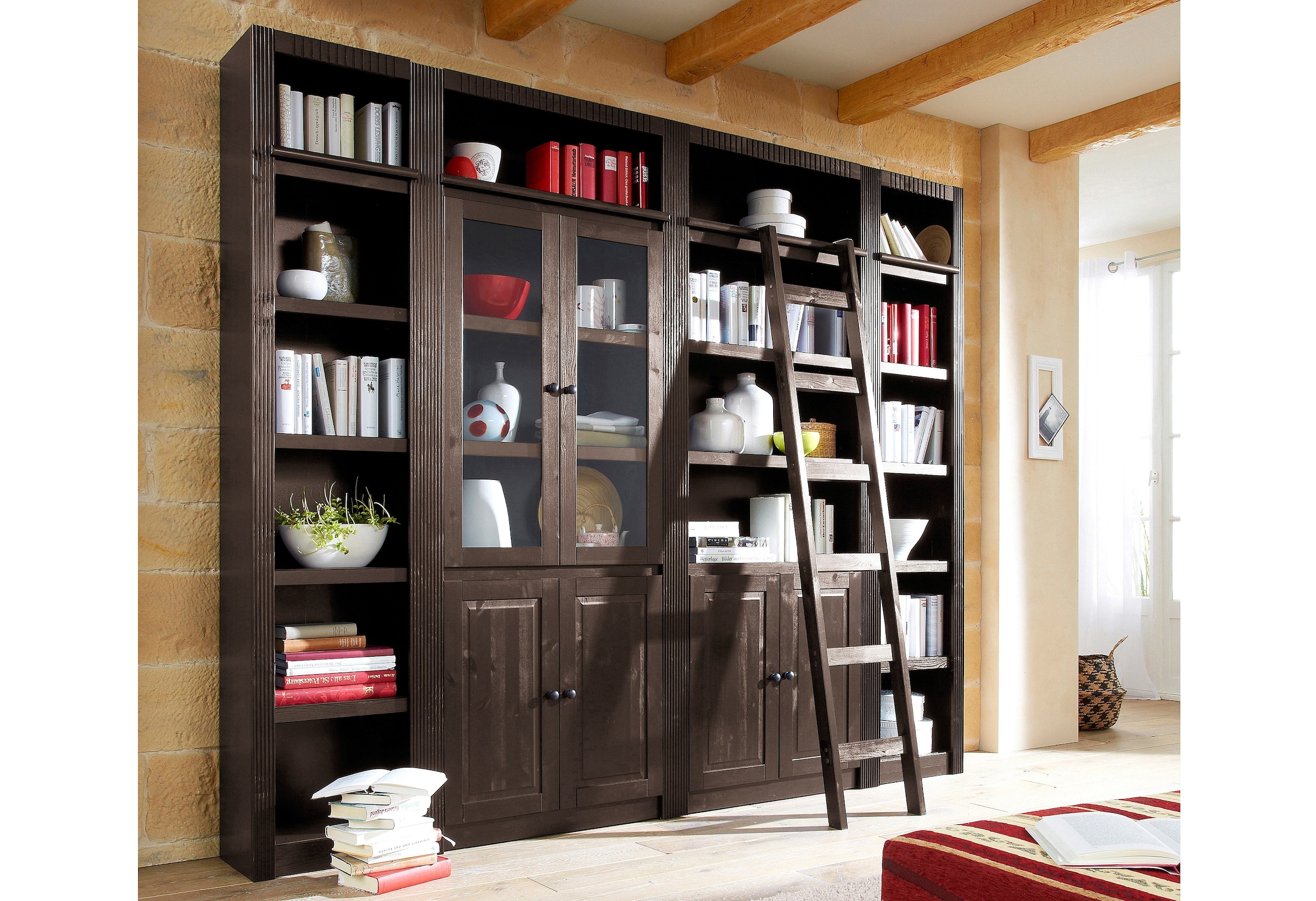 Home affaire Bücherwand »Bergen«, aus massivem schönen Kiefernholz, Breite  255 cm auf Raten kaufen