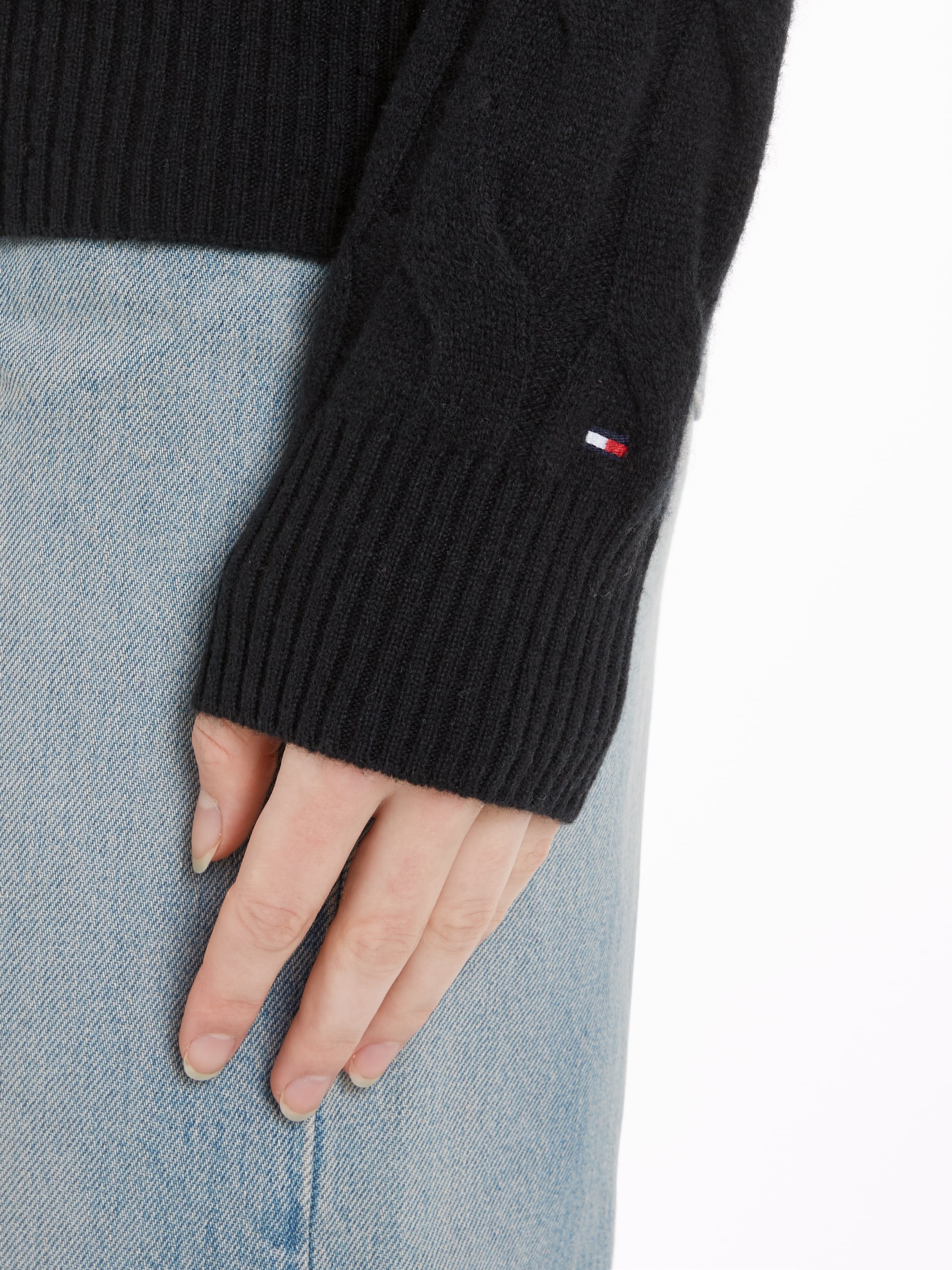 Tommy Hilfiger Strickpullover »SOFT WOOL CABLE C-NK«, mit Zopfmuster, aus reiner Wolle