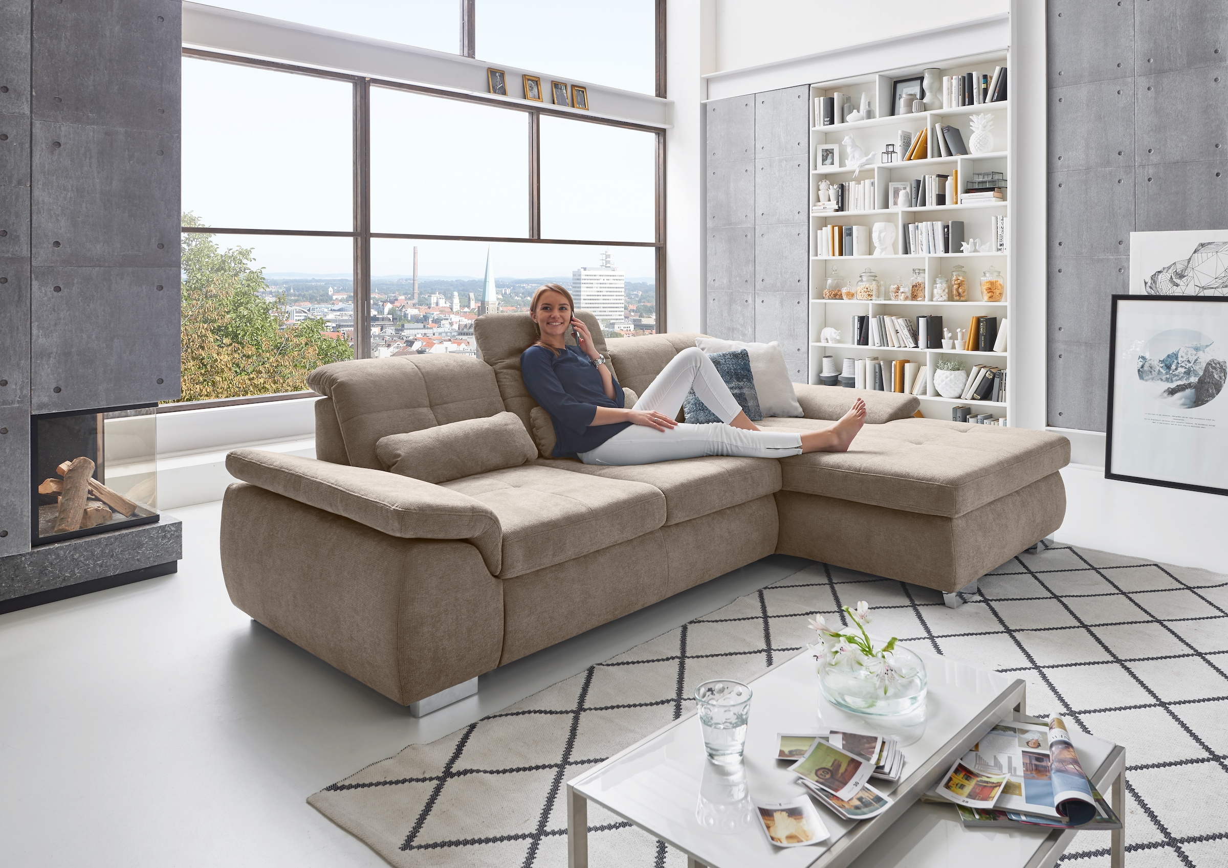 Die PlanBar Ecksofa »MP-IN16037 L-Form mit Federkern-Polsterung«, mit Sitztiefenverstellung & Zierkissen